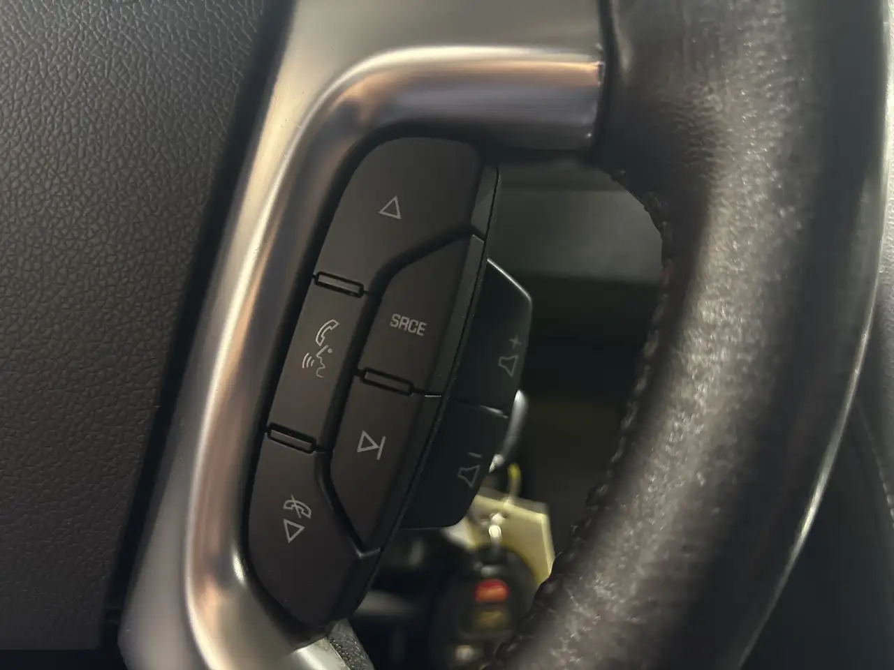 GMC Acadia снимка GMC Acadia
