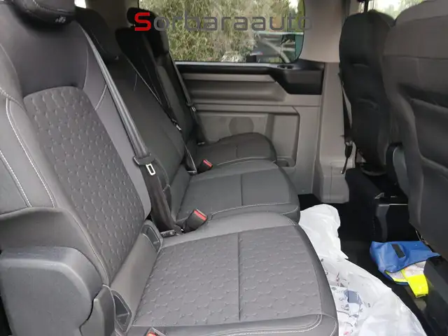 Ford Tourneo Custom view 18