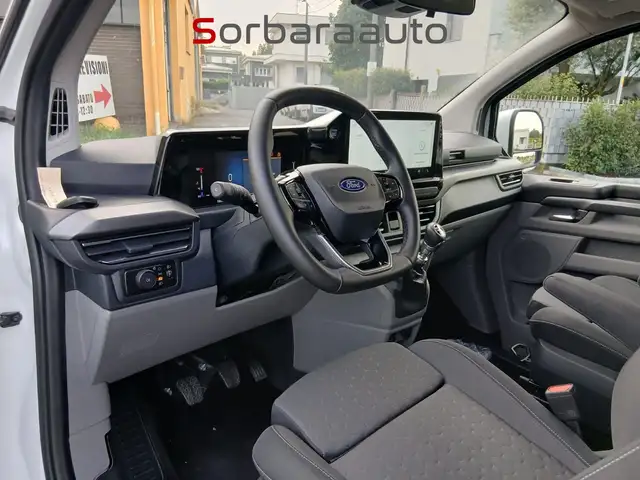 Ford Tourneo Custom view 14