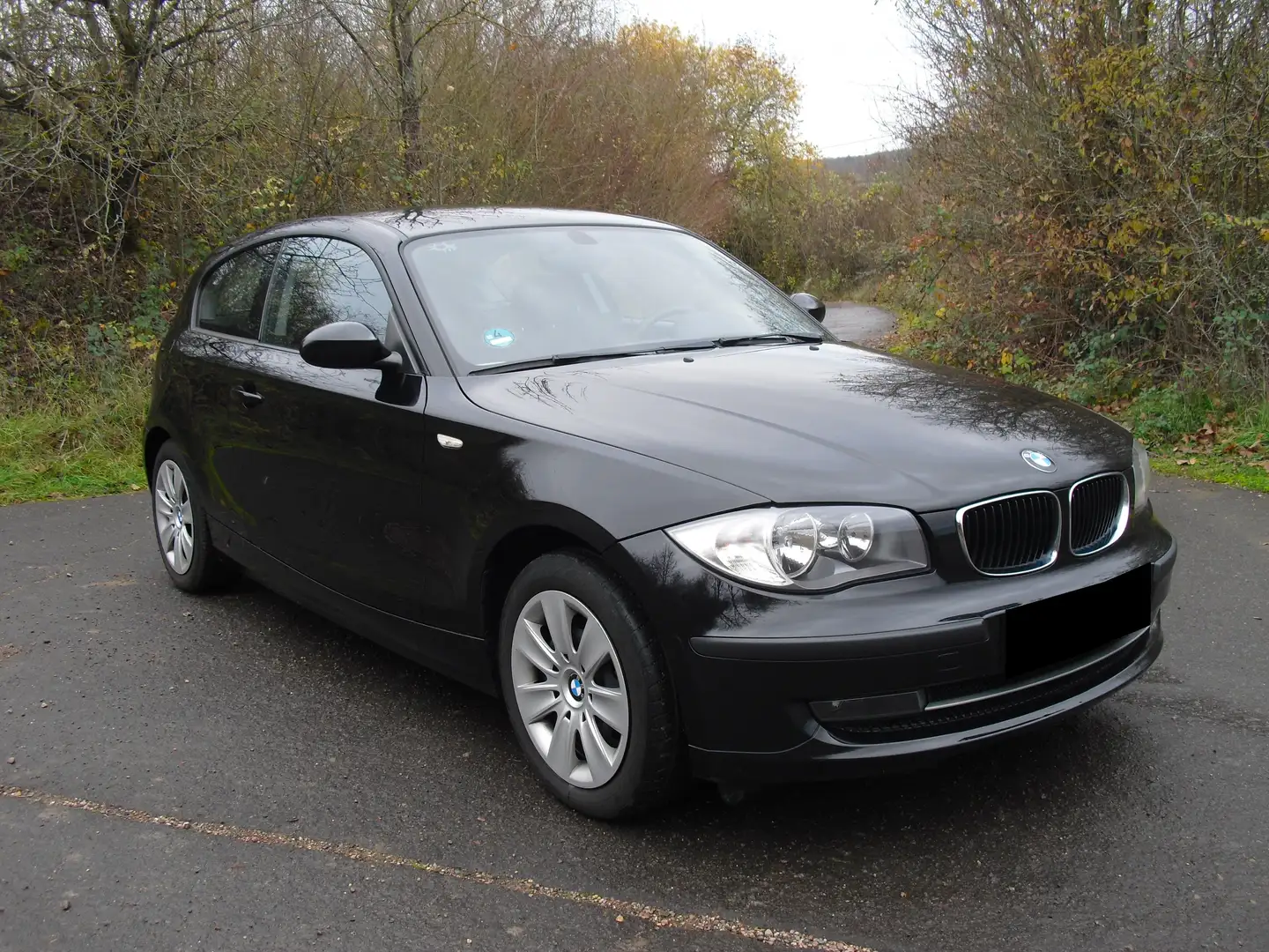 BMW 116 116i - TÜV bis NOV 2027 - Klima Schwarz - 1