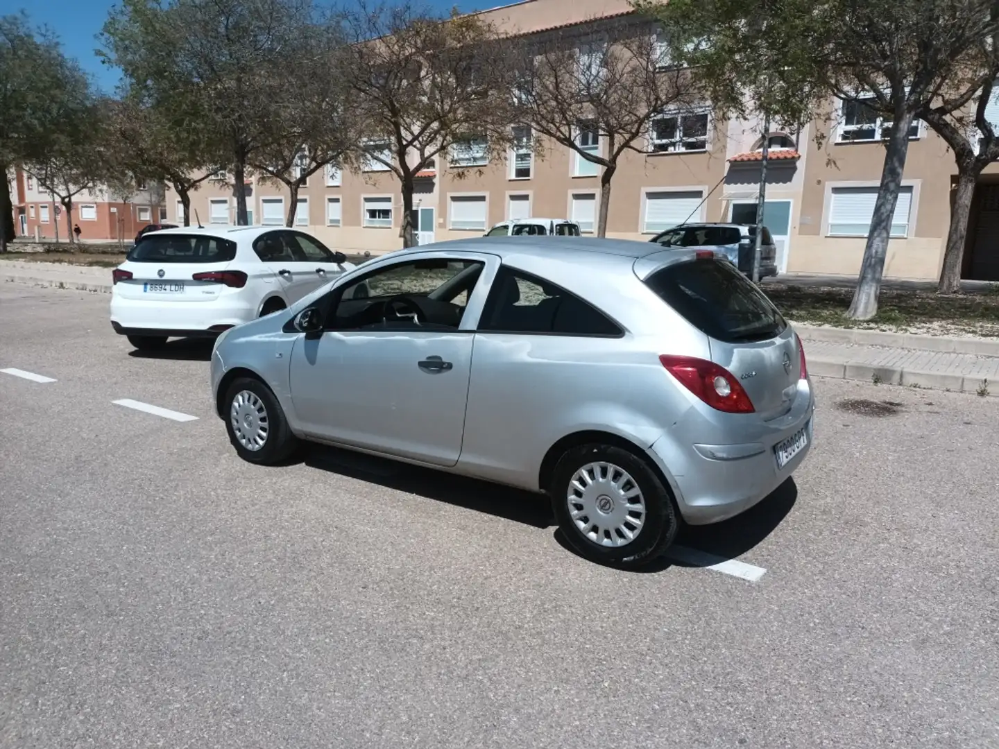 Opel Corsa 1.3CDTi C Mon 90 Gris - 2