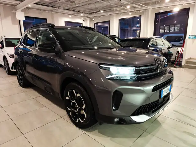 Citroen C5 Aircross view 3