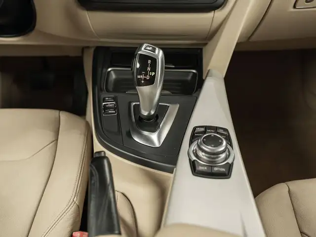 BMW 4 Series view 11
