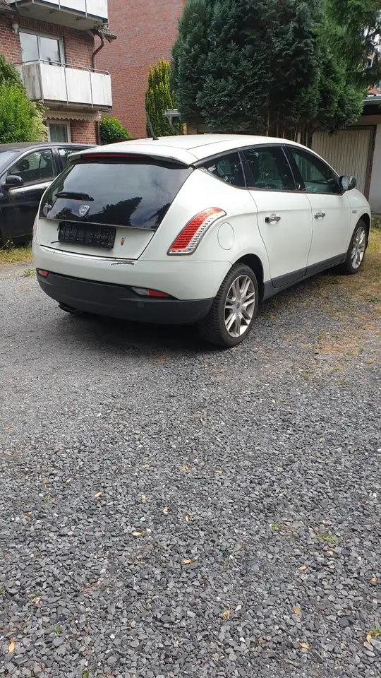 Lancia Delta 1.9 TDS LE, foto 2