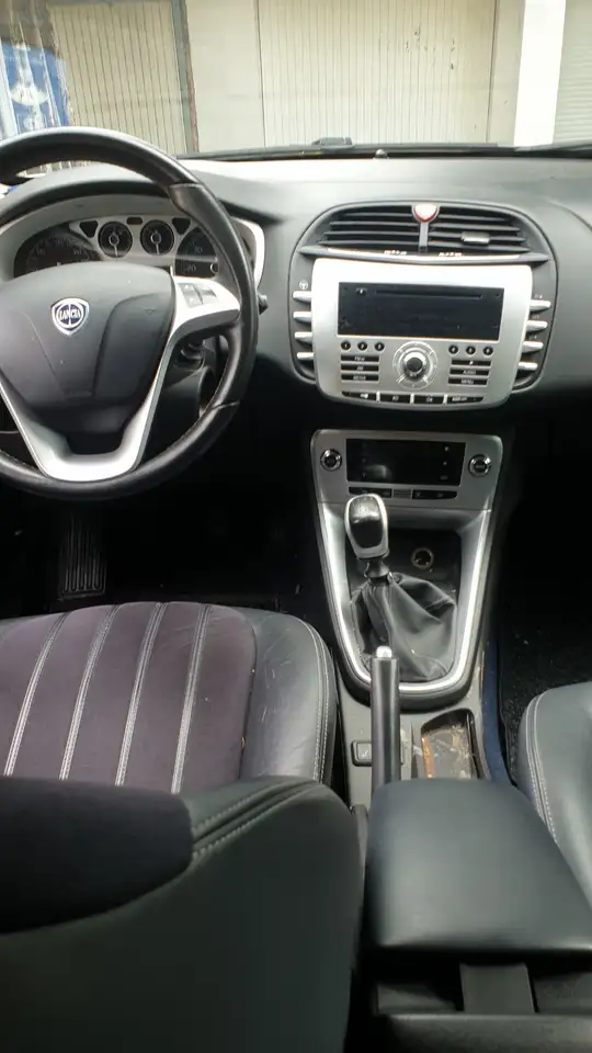 Lancia Delta 1.9 TDS LE, foto 7
