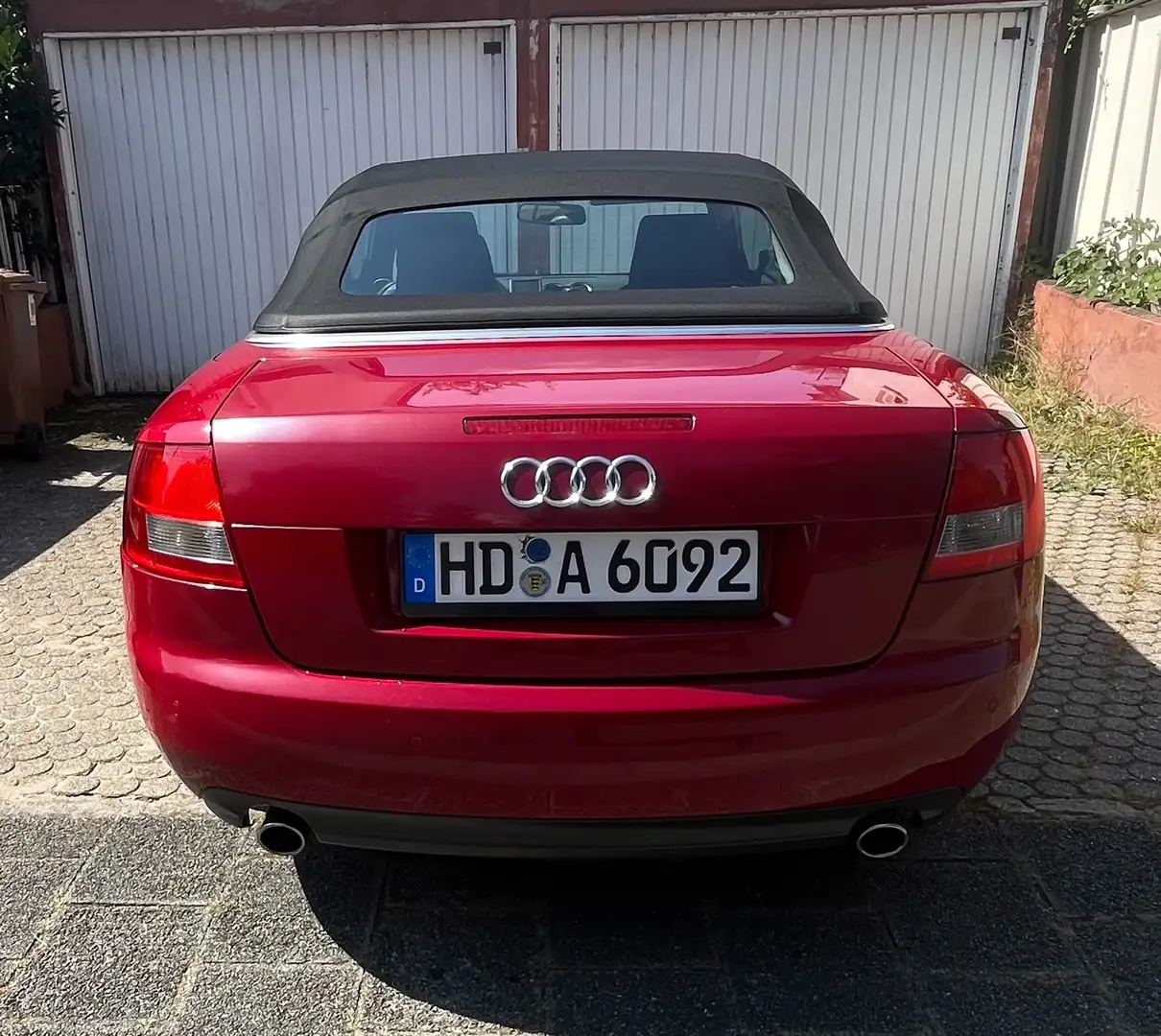 Audi A4 A4 Cabriolet 2.4 Rot - 2