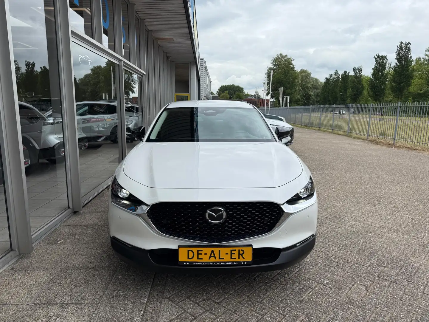 Mazda CX-30 2.5 e-SkyActiv-G M Hybrid Homura 140PK / NAVIGATIE Wit - 2