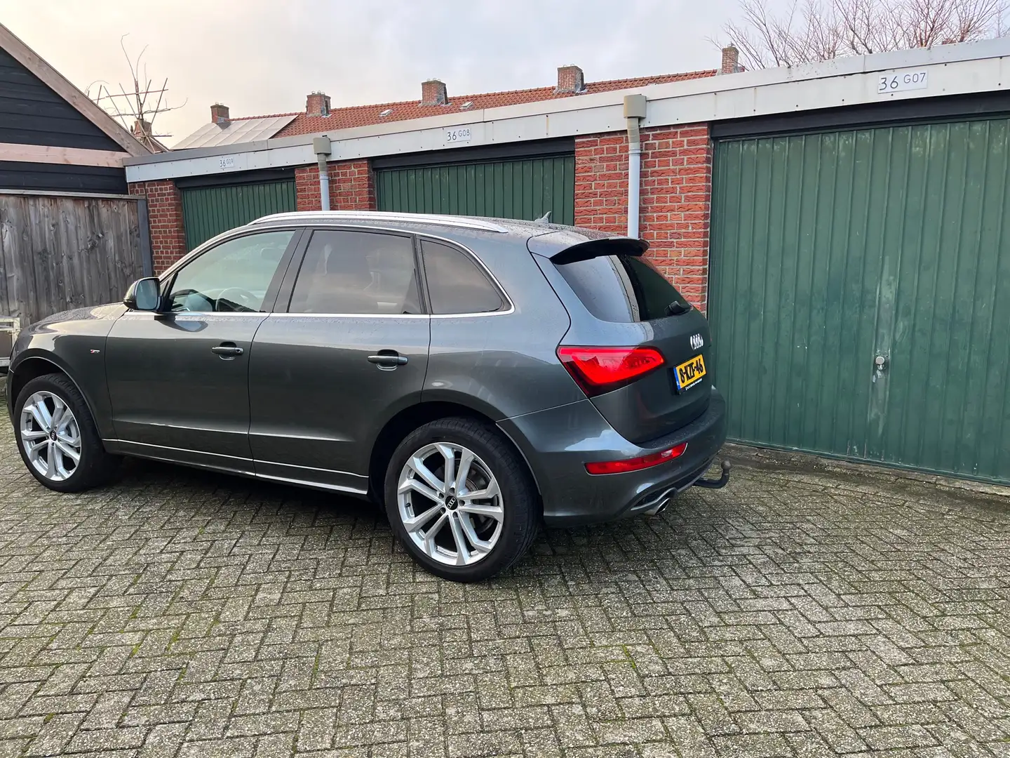 Audi Q5 2.0 TFSI q. Pro L S Grijs - 2