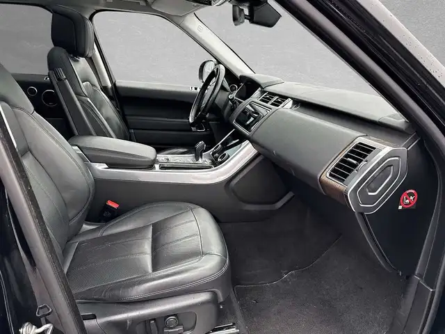 Land Rover Range Rover Sport view 3