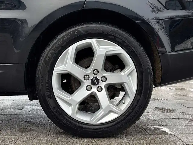 Land Rover Range Rover Sport view 9