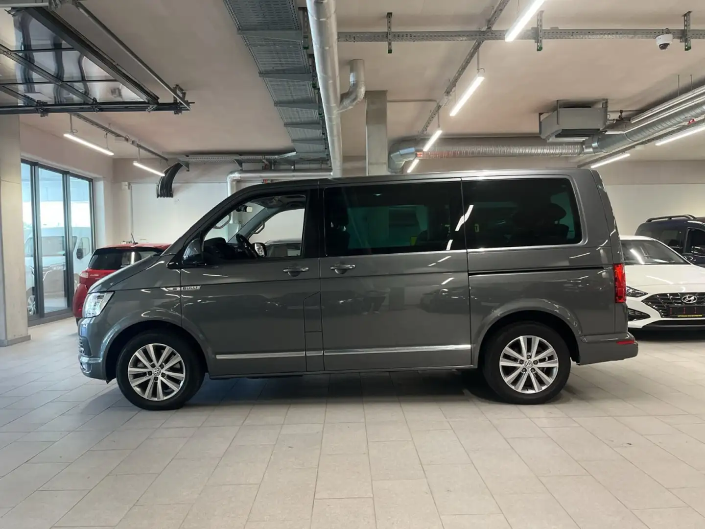 Volkswagen T6 Transporter Transporter Bus Multivan Highline 4Motion Klima Grau - 2