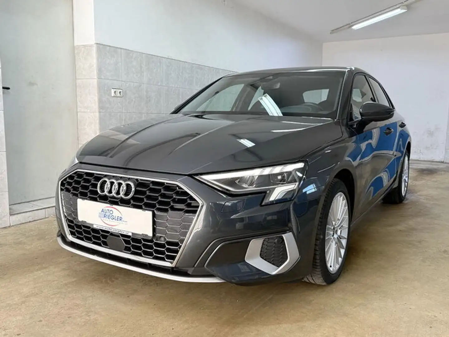 Audi A3 30 TDI Aut. ''LED-Navi-Sportsitze-Sitzh-Kamera'' Grau - 1