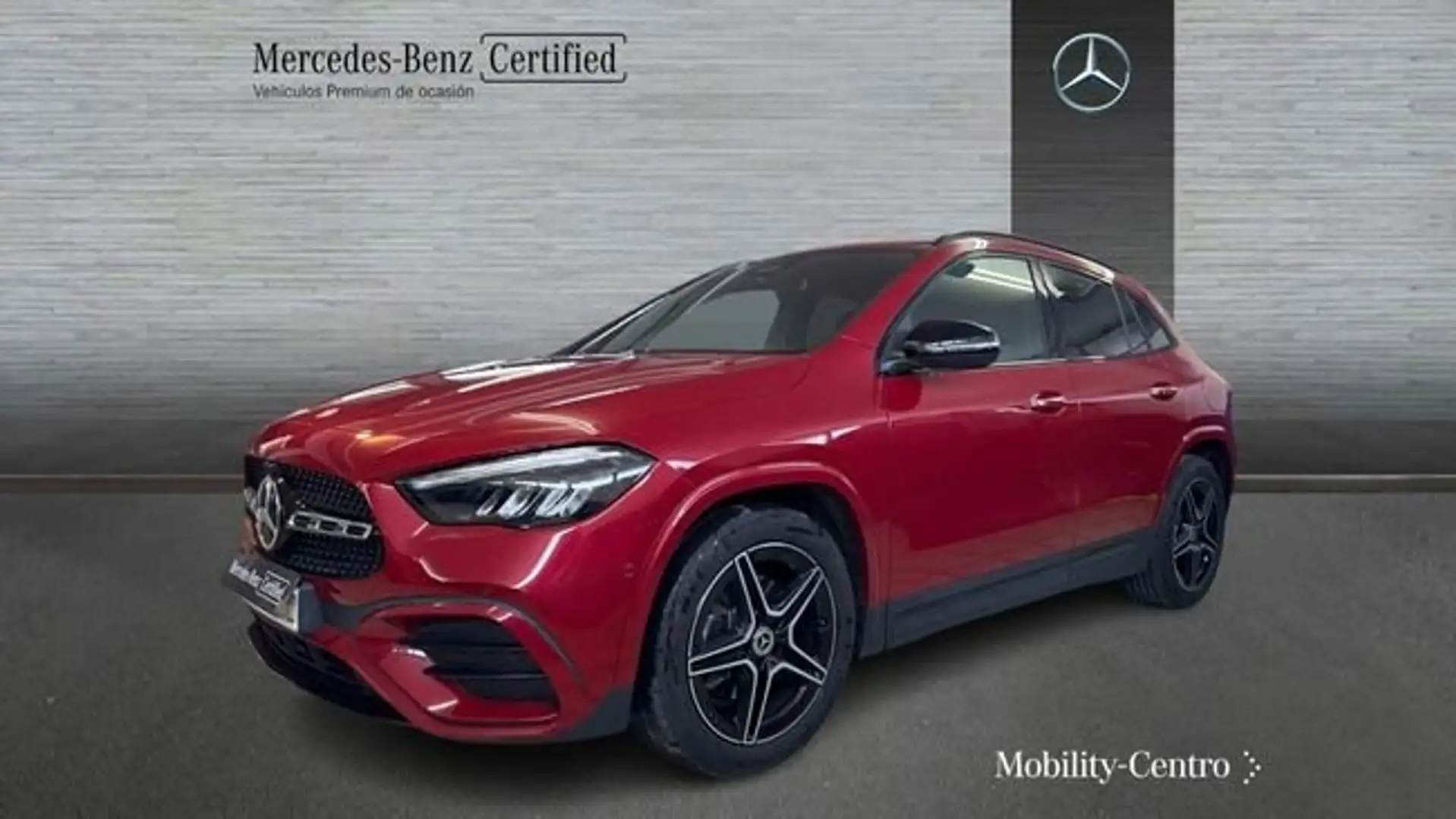 Mercedes-Benz GLA 200 D Rojo - 1