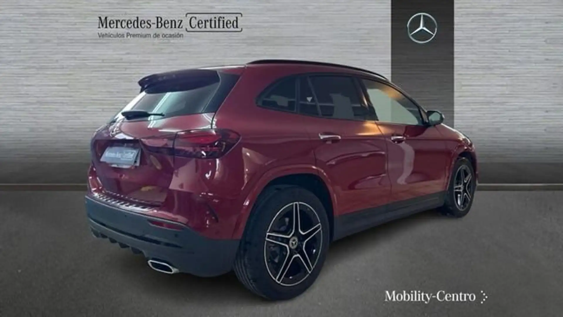 Mercedes-Benz GLA 200 D Rojo - 2