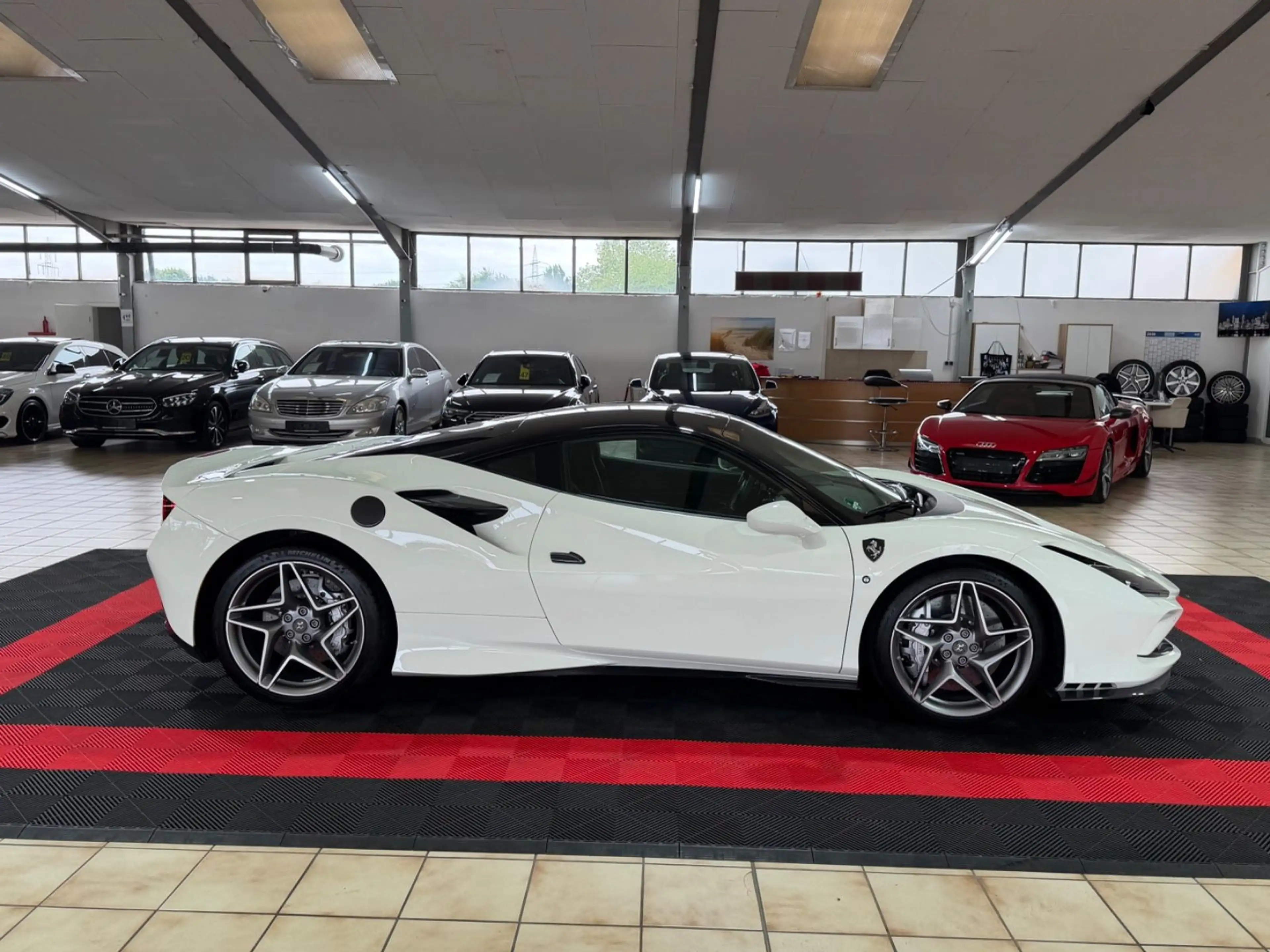 Ferrari F8 Carbon Paket/JBL/Lift — photo 3