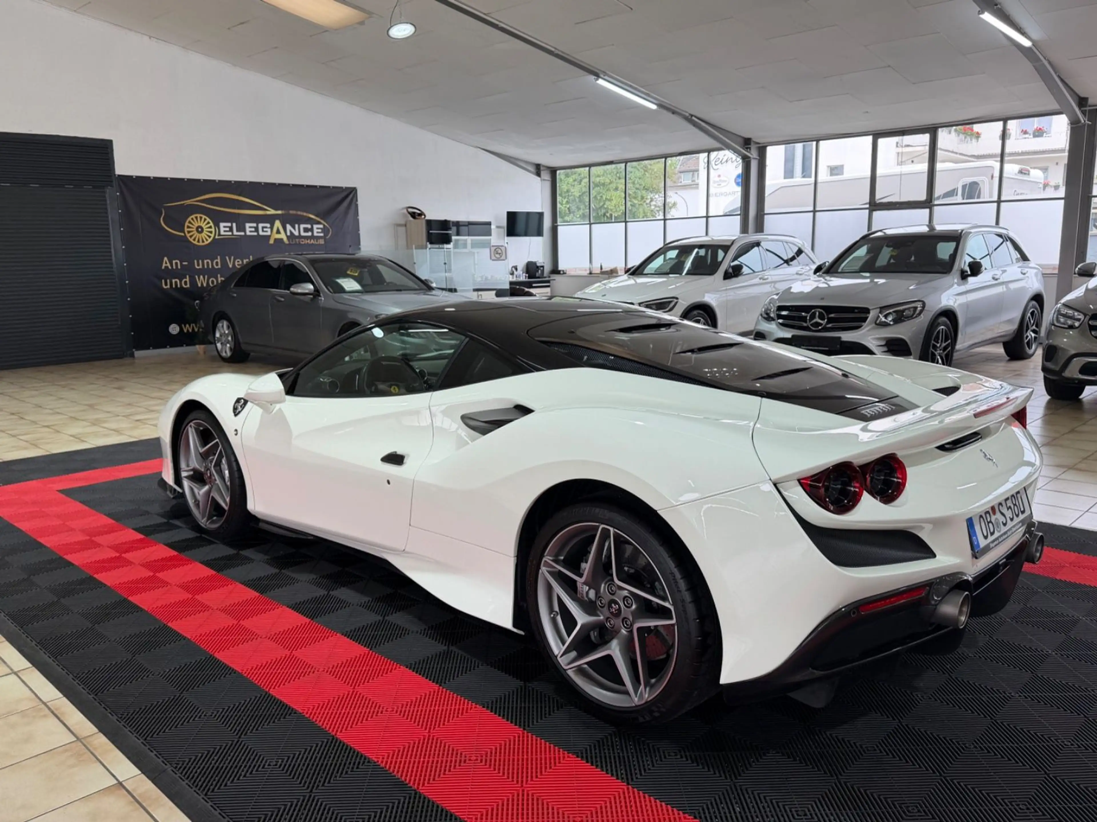 Ferrari F8 Carbon Paket/JBL/Lift — photo 10