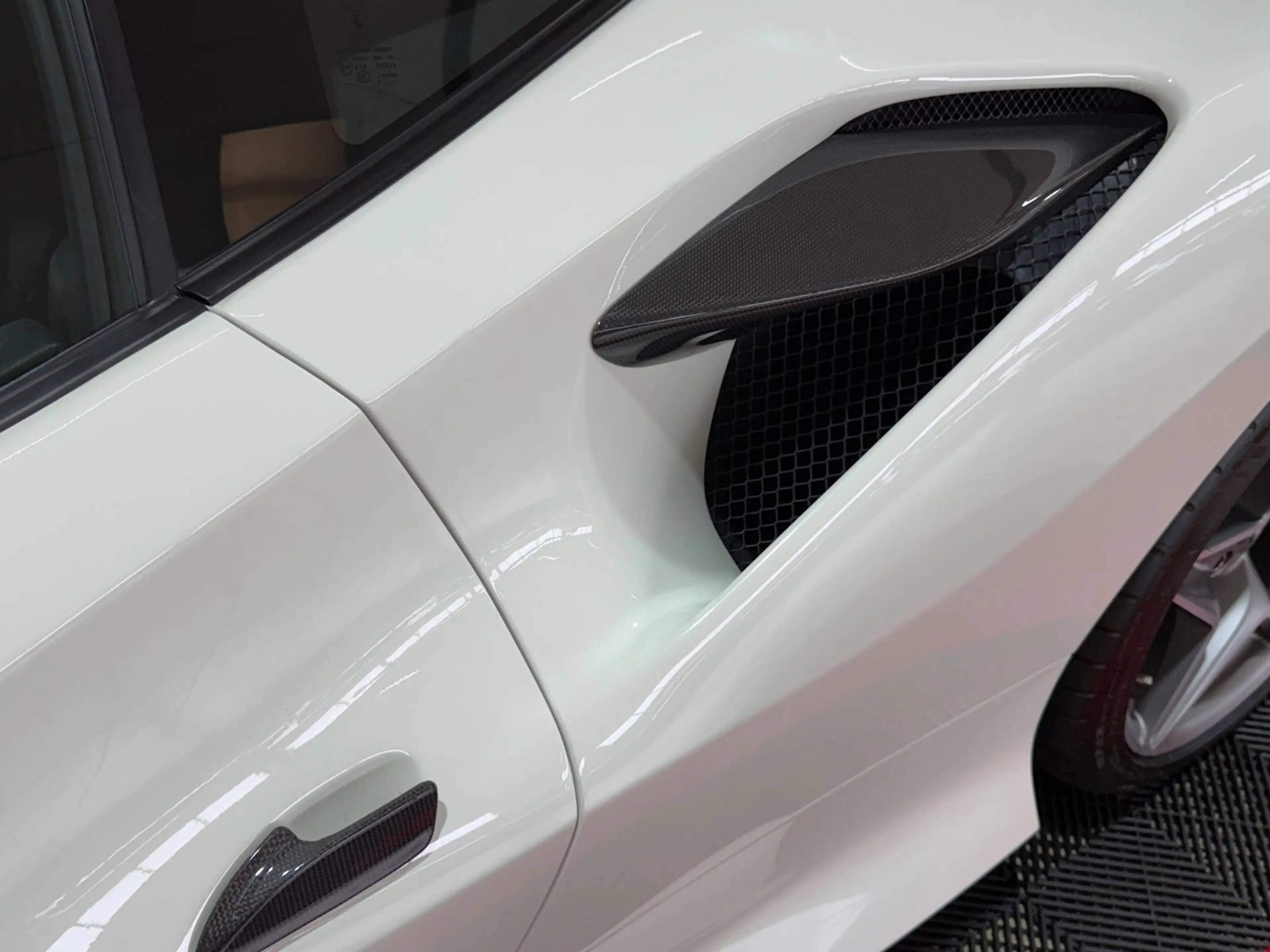 Ferrari F8 Carbon Paket/JBL/Lift — photo 13