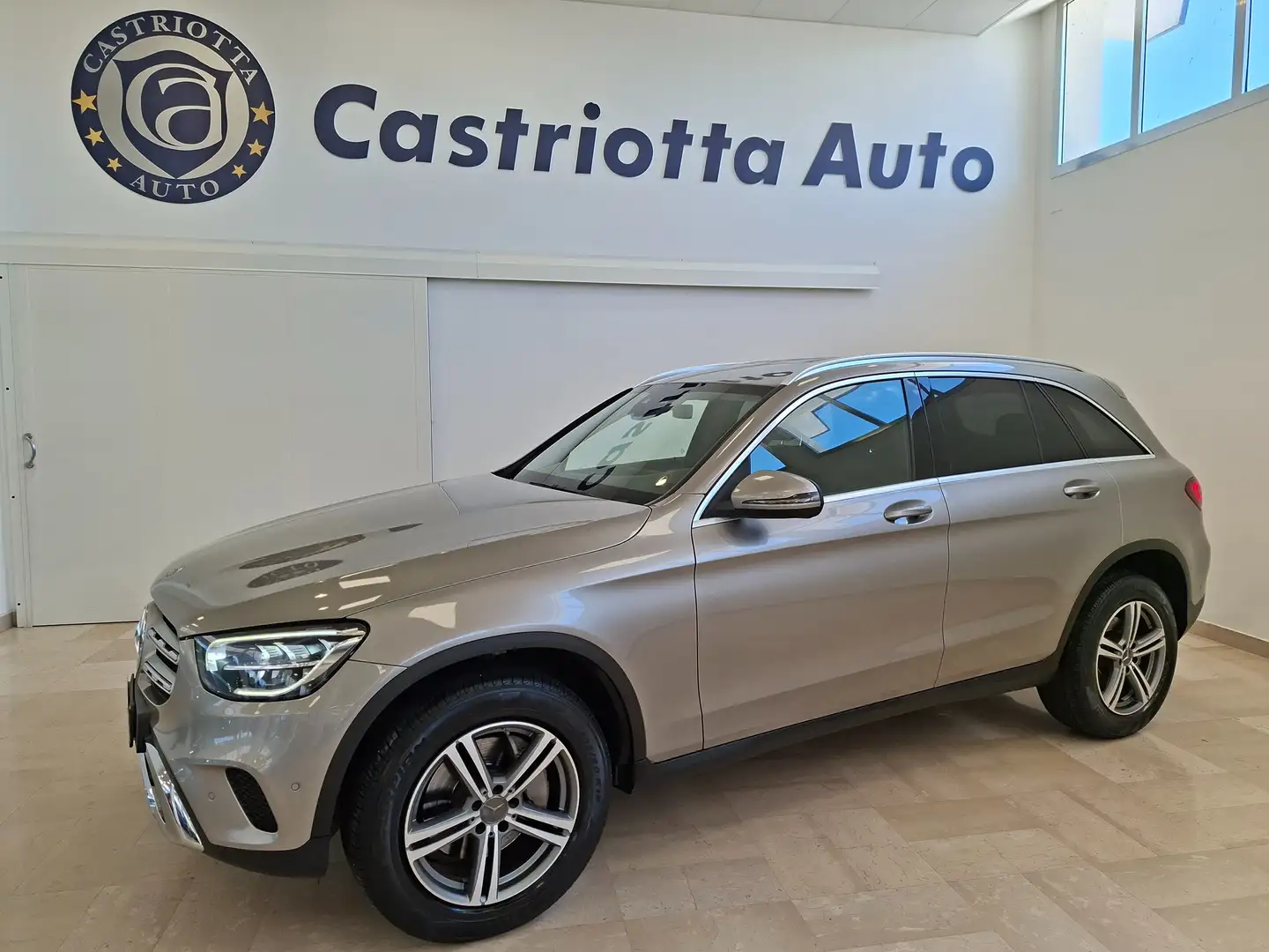 Mercedes-Benz GLC 220 d 4matic automatica con Soli KM 71.219 !!! Beige - 1