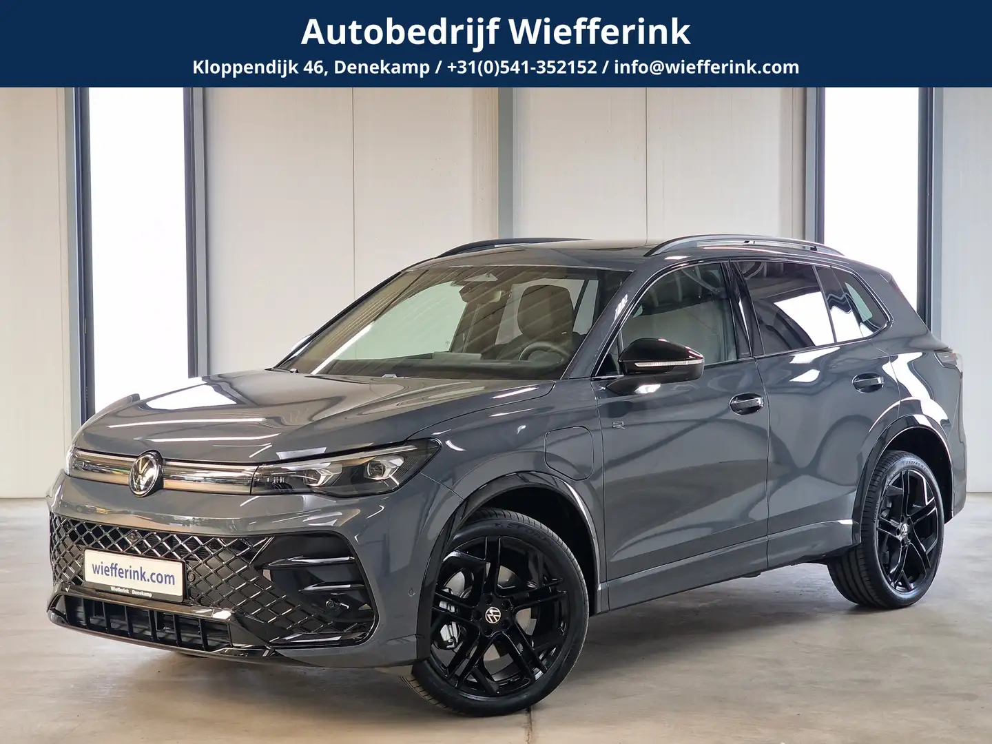 Volkswagen Tiguan 1.5 eHybrid R-Line 272pk | Varenna leder | Pano | Grijs - 1