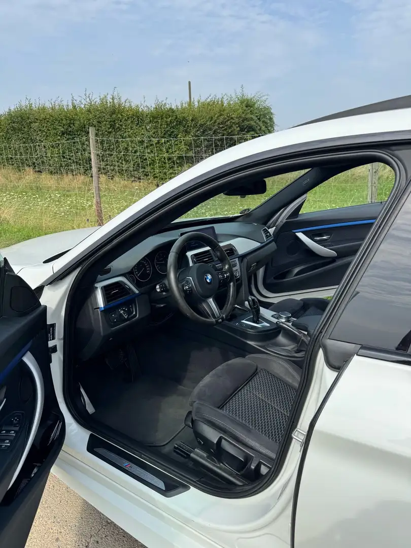 BMW 330 330 d xDrive M Sport Alb - 2