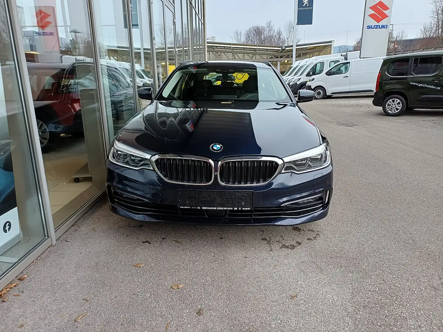 BMW 530 d xDrive Touring Aut. Blau - 2