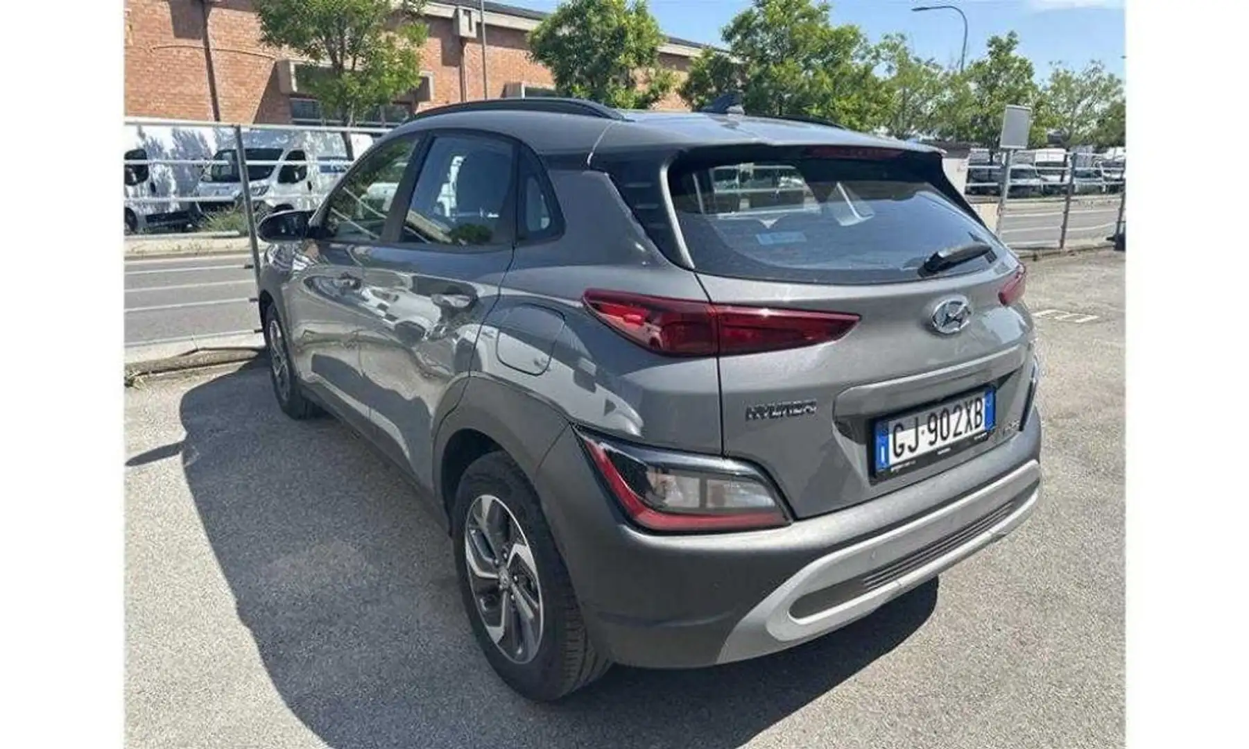 Hyundai KONA HEV 1.6 DCT XLine Gris - 2