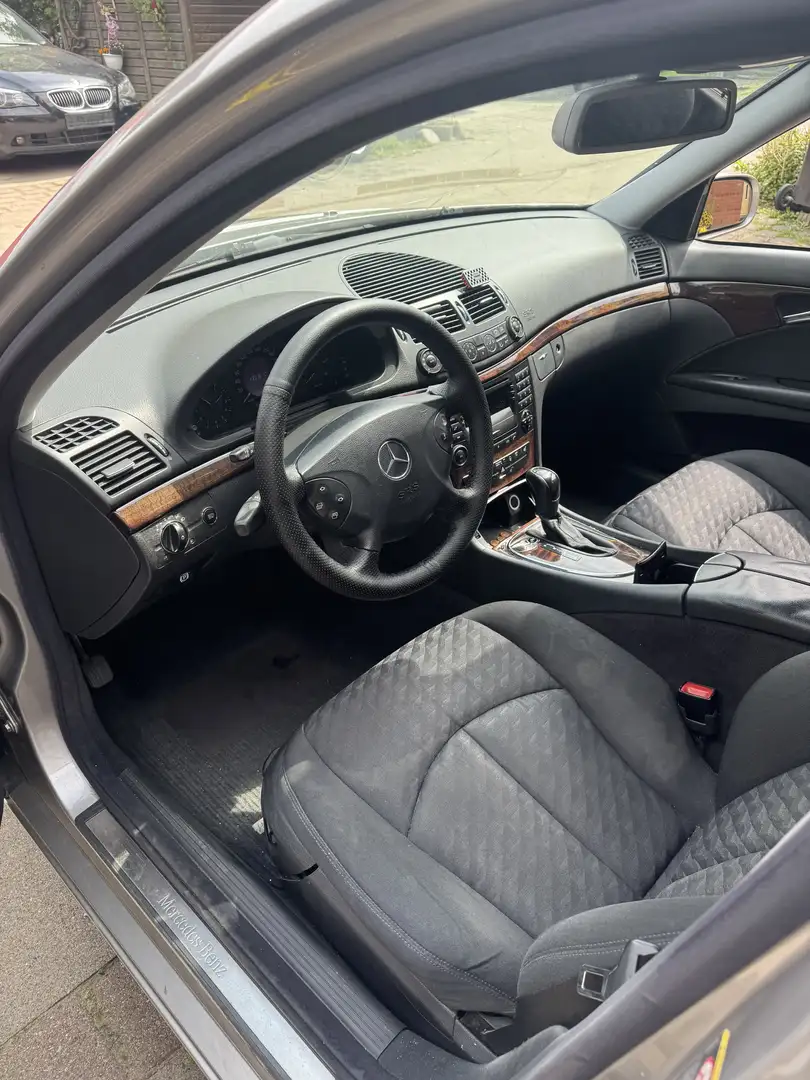 Mercedes-Benz E 220 Classic TÜV 12/2025 AHK - 1