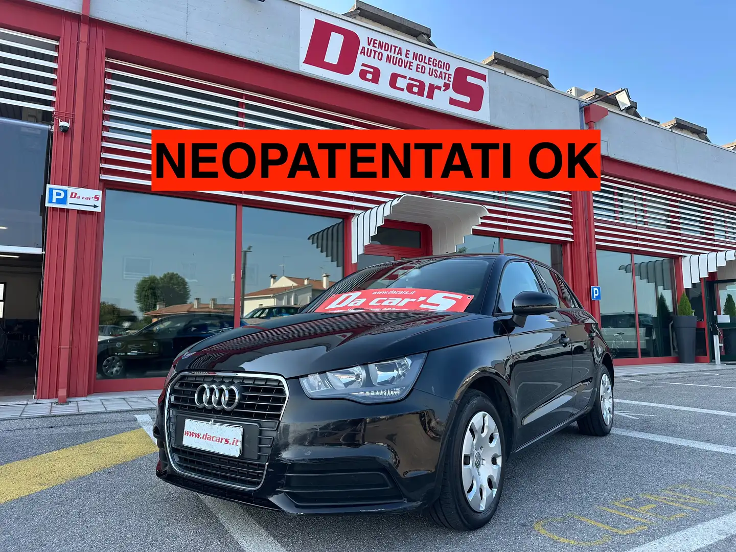 Audi A1 Sportback 1.6 tdi Attraction, NEOPATENTATI OK! Zwart - 1