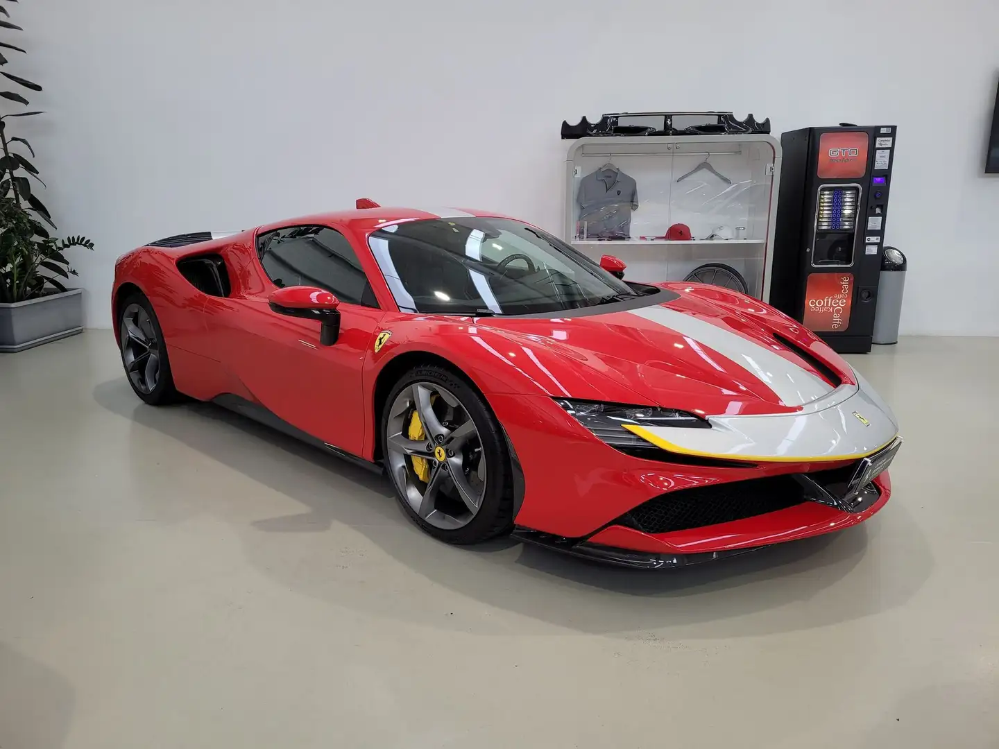 Ferrari SF90 Stradale SF90 Assetto Fiorano Rosso - 1