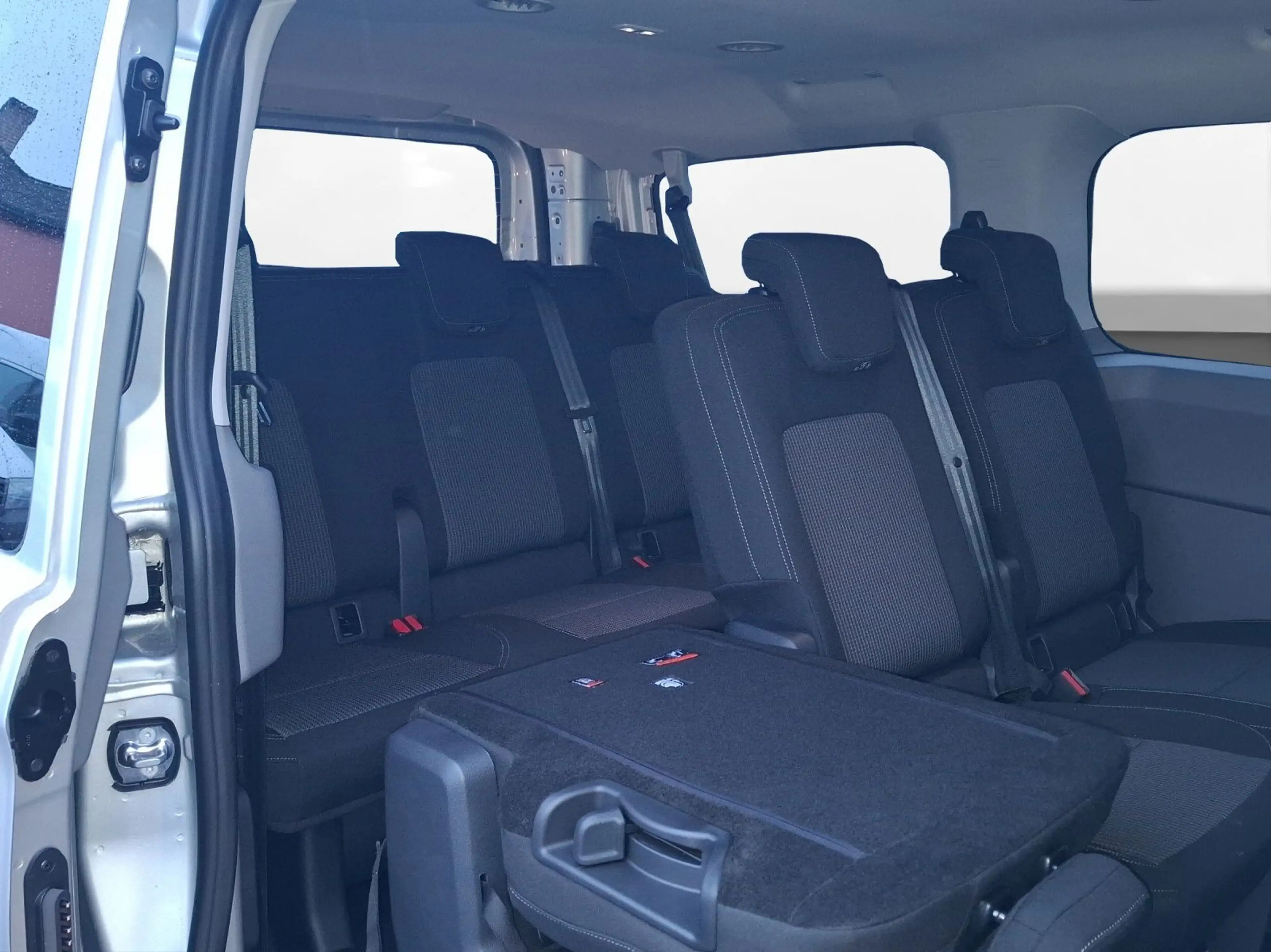 Volkswagen T7 Kombi 9-Sitzer Allrad 5Jahre Garantie* Navi A — photo 3