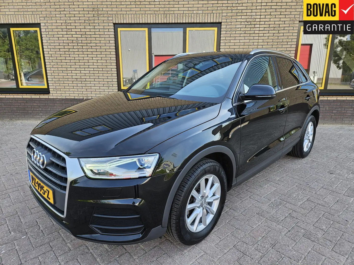 Audi Q3 1.4 TFSI CoD Design Pro Line Plus Zwart - 1