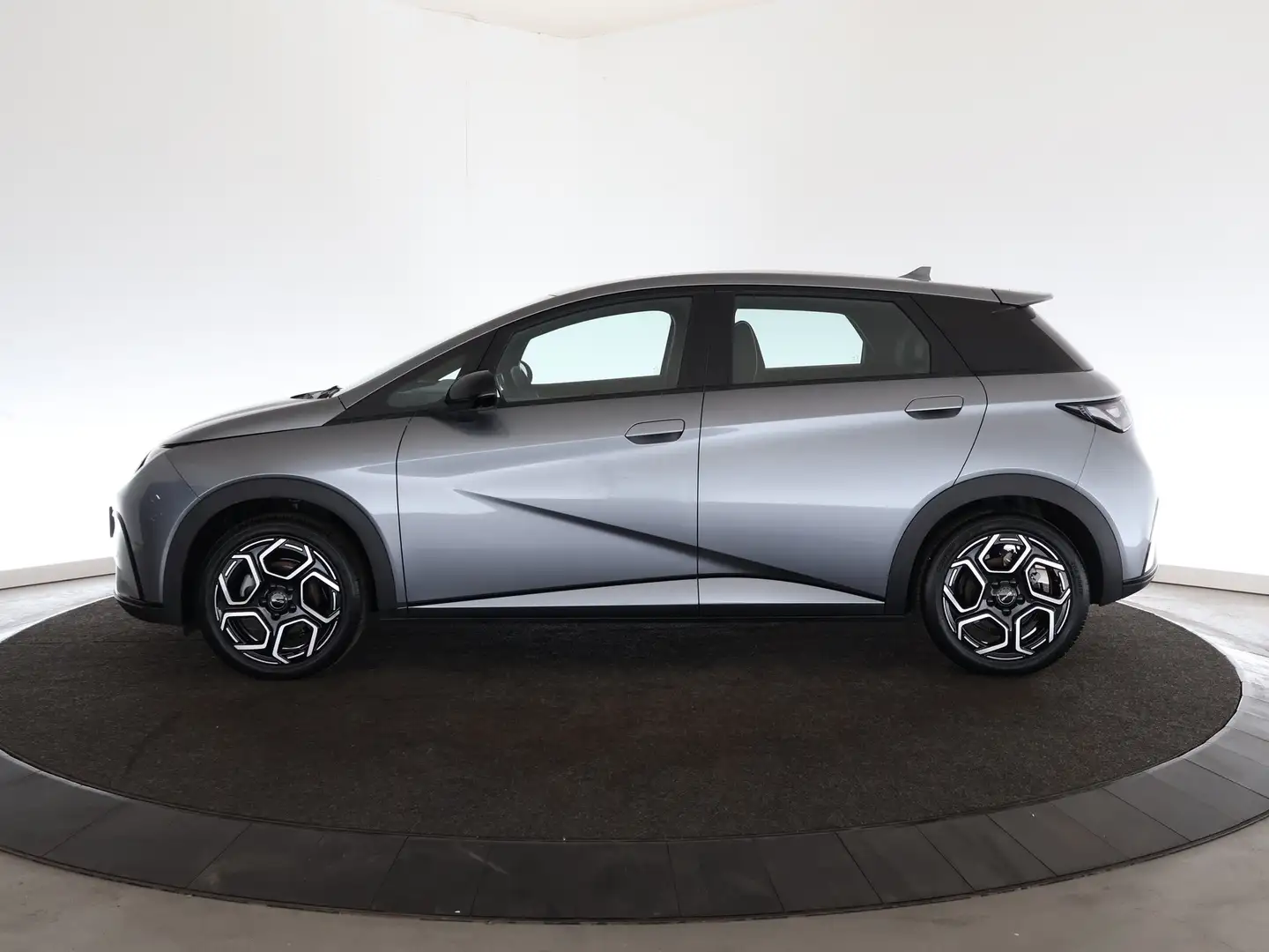 BYD Dolphin Comfort 60.4 kWh | 360 Camera | Carplay | Stoelver Grijs - 2