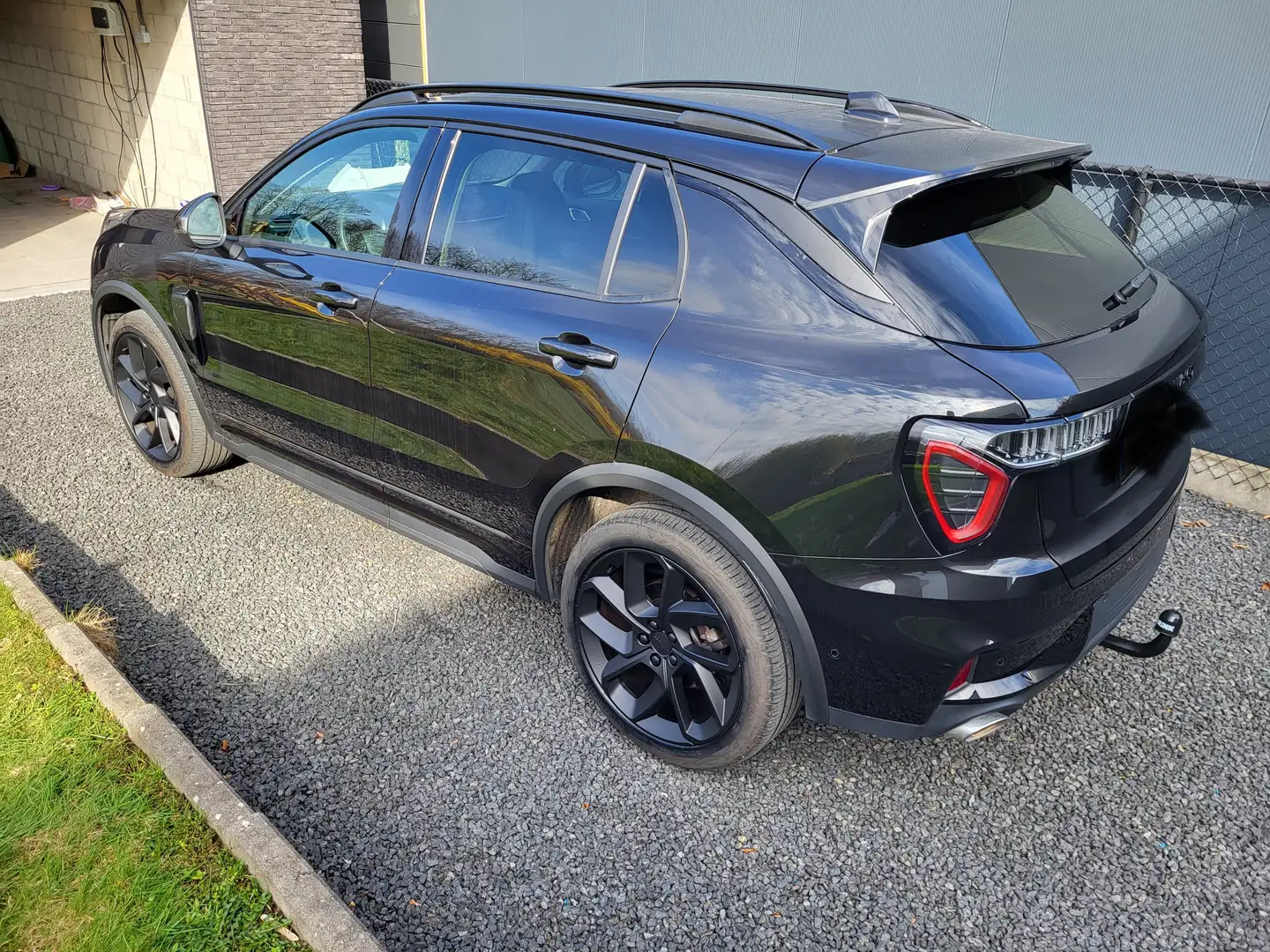 Lynk & Co 01 01 PHEV Noir - 1