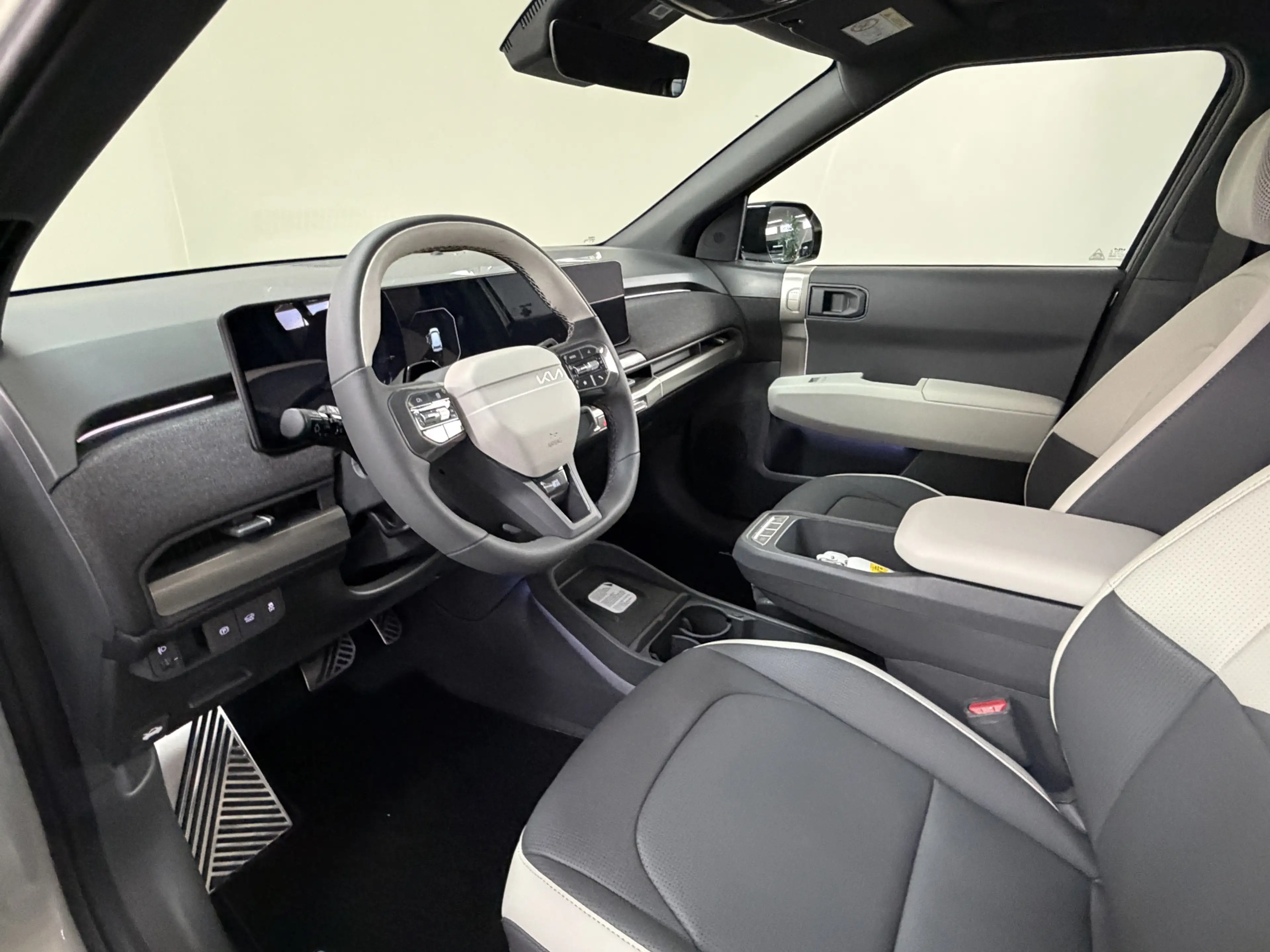 Kia EV3 GT-PlusLine 81.4 kWh 204 PK direct leverbaar en ri — photo 8