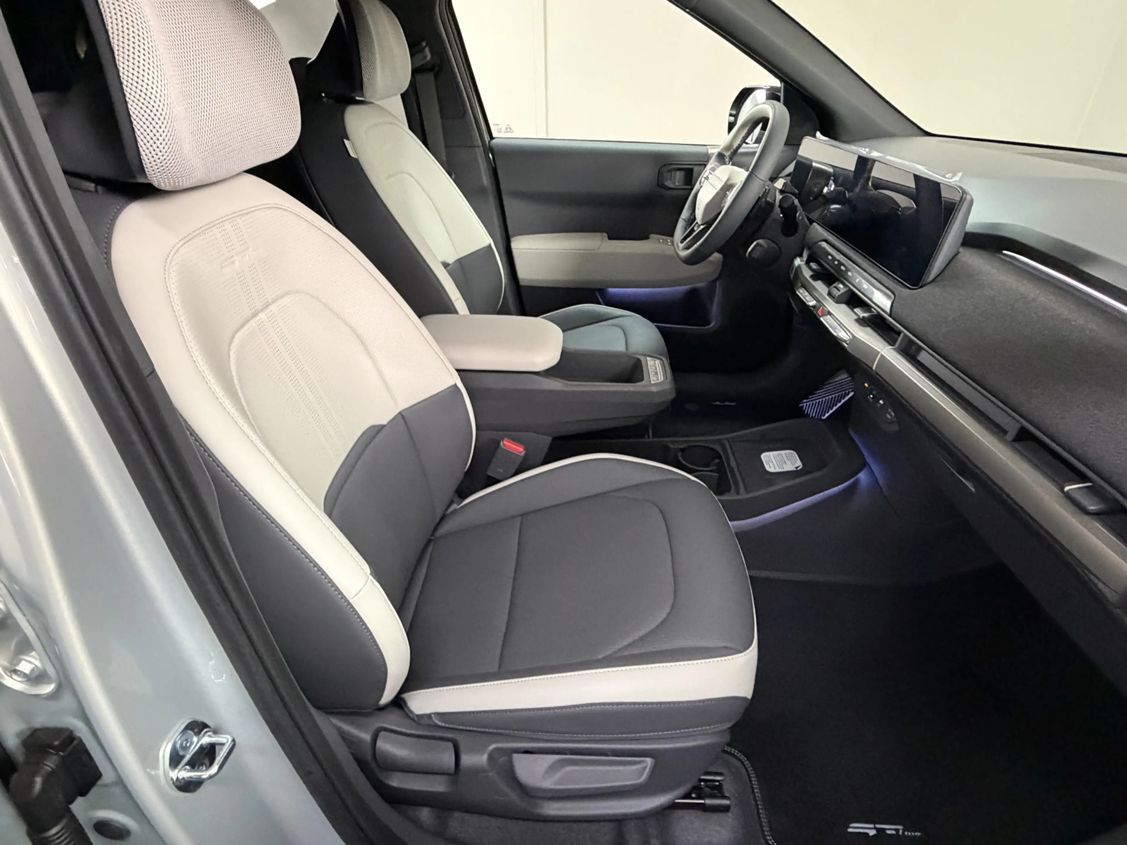 Kia EV3 GT-PlusLine 81.4 kWh 204 PK direct leverbaar en ri — photo 12