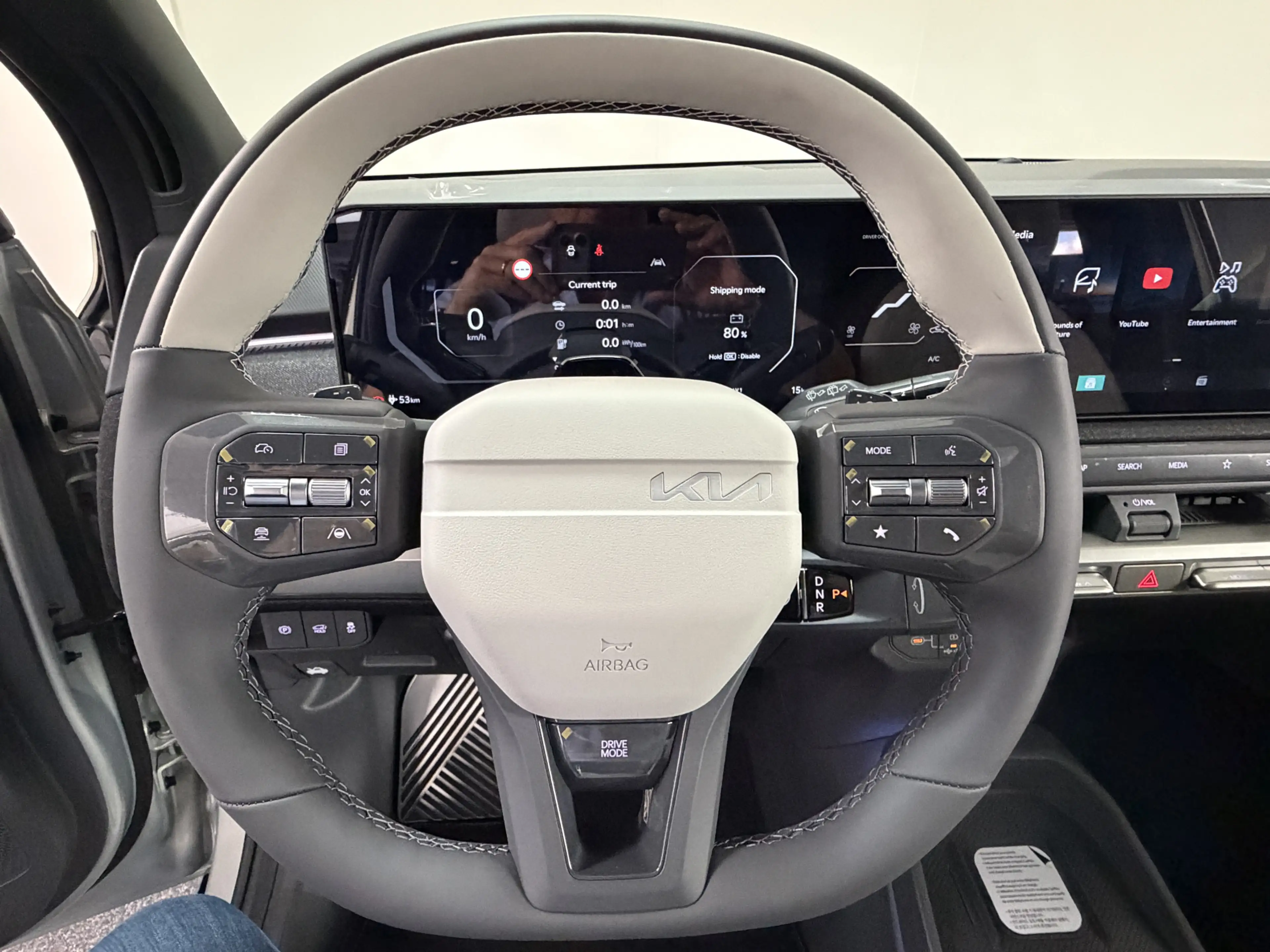 Kia EV3 GT-PlusLine 81.4 kWh 204 PK direct leverbaar en ri — photo 17