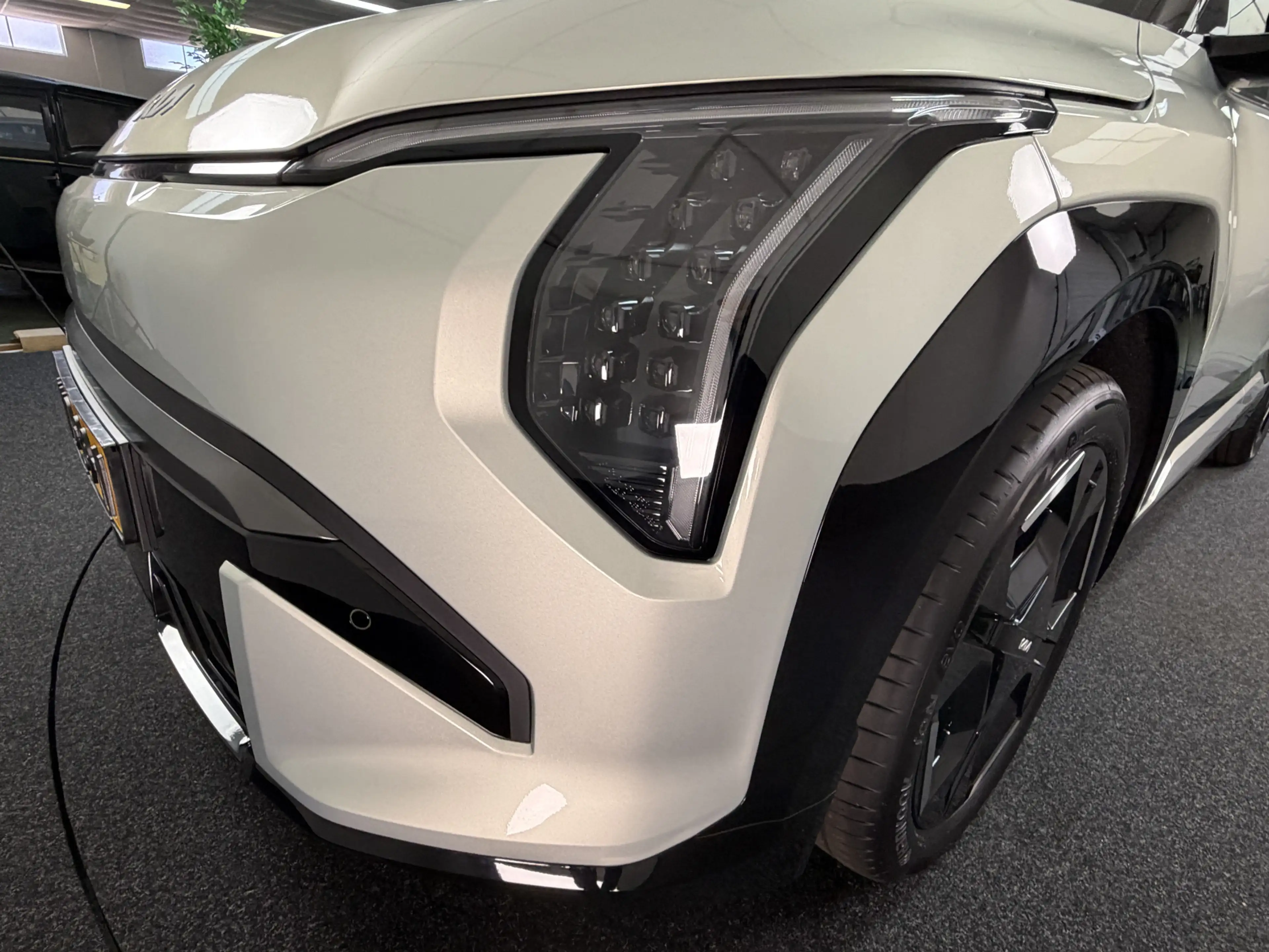 Kia EV3 GT-PlusLine 81.4 kWh 204 PK direct leverbaar en ri — photo 48