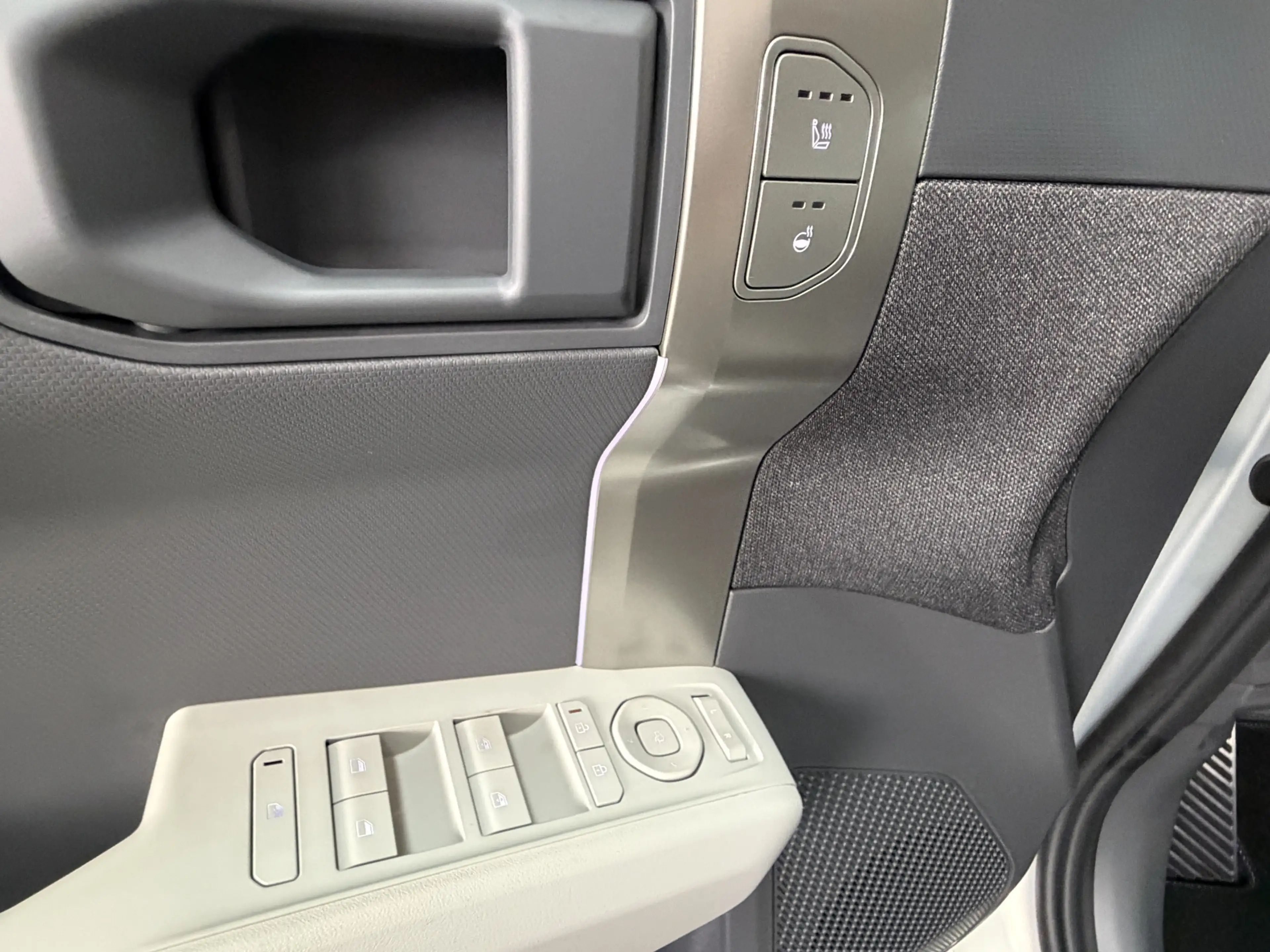 Kia EV3 GT-PlusLine 81.4 kWh 204 PK direct leverbaar en ri — photo 35