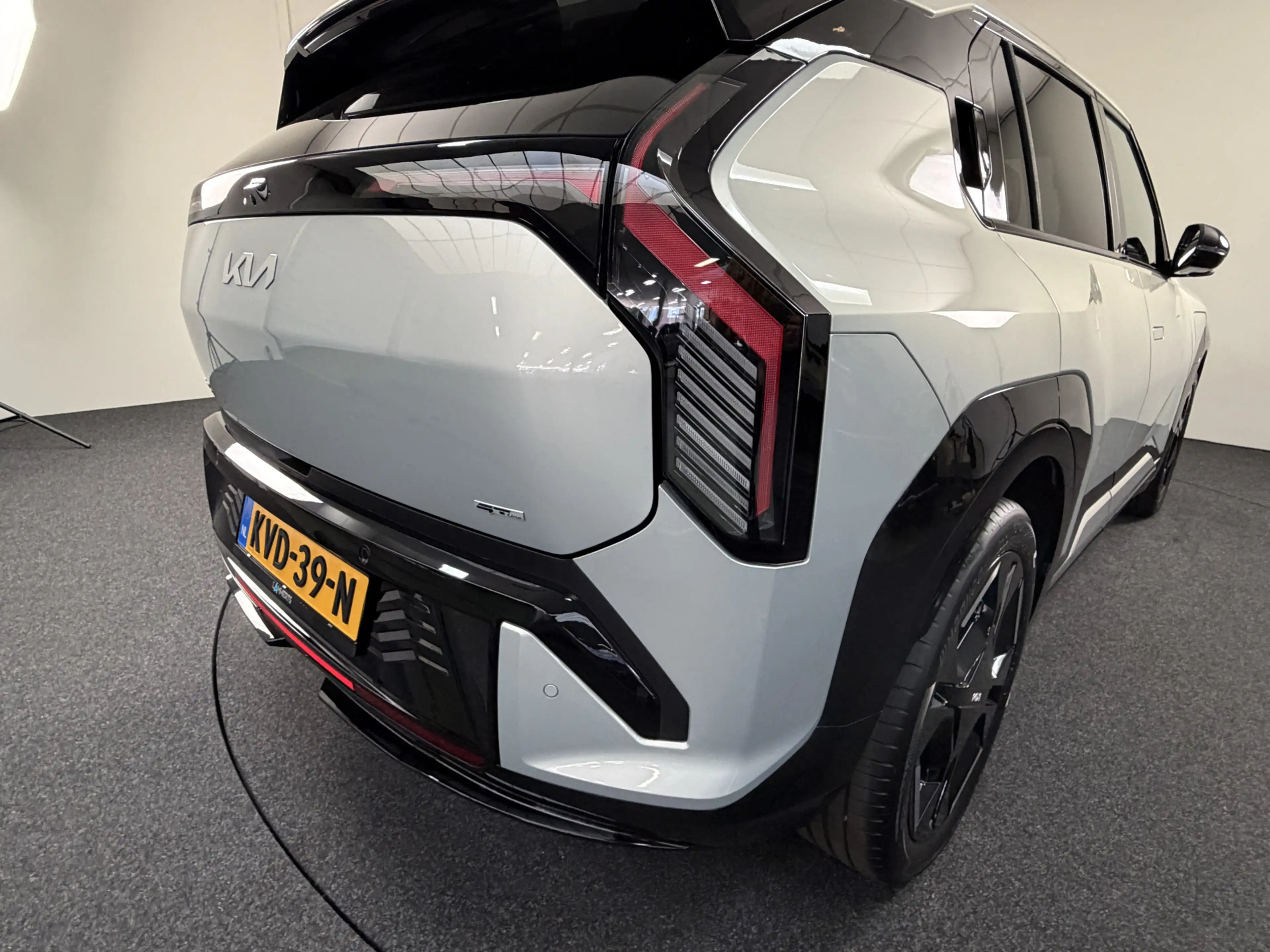 Kia EV3 GT-PlusLine 81.4 kWh 204 PK direct leverbaar en ri — photo 43
