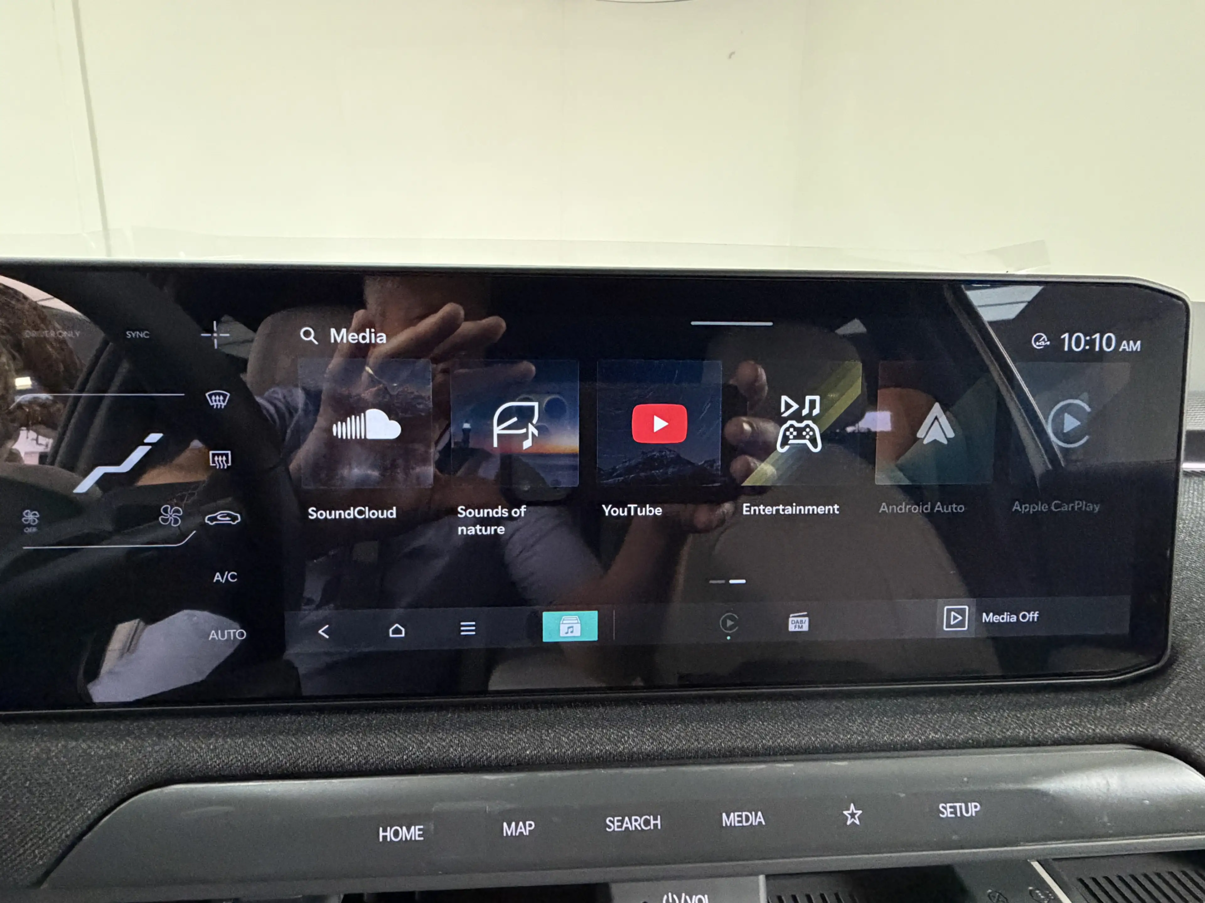 Kia EV3 GT-PlusLine 81.4 kWh 204 PK direct leverbaar en ri — photo 22
