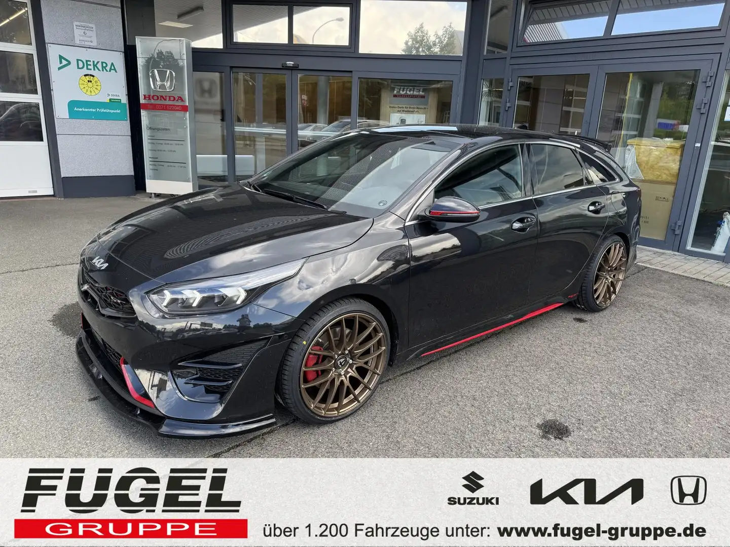 Kia ProCeed / pro_cee'd 1.6 TGDI DCT GT AHK|Pano|ACC|4xSHZ Schwarz - 1