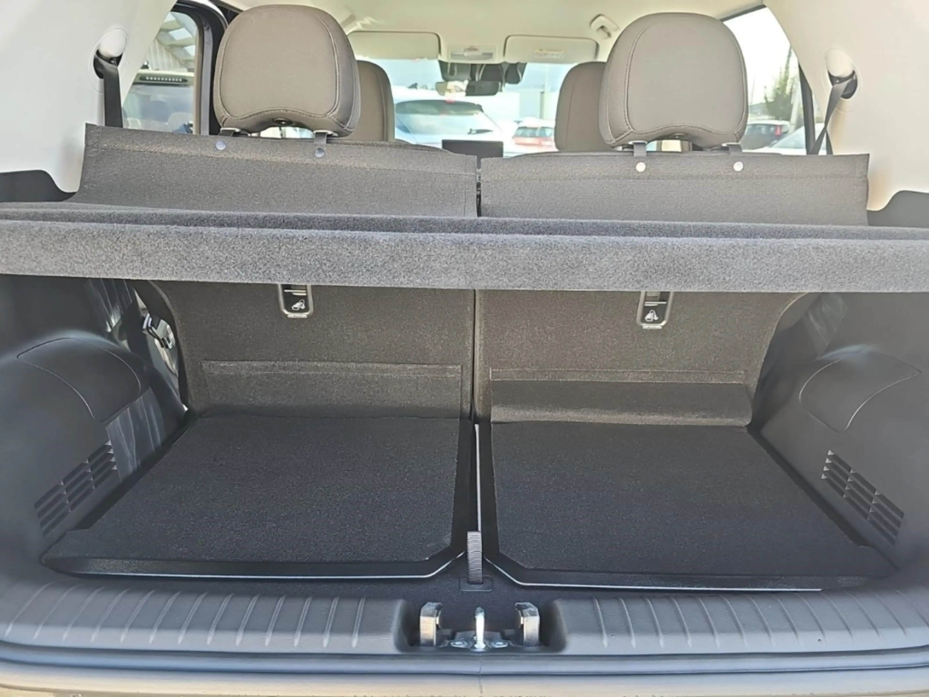 Hyundai Inster 49 kWh Prime Voll-LED Totwinkelass. Navi — photo 12
