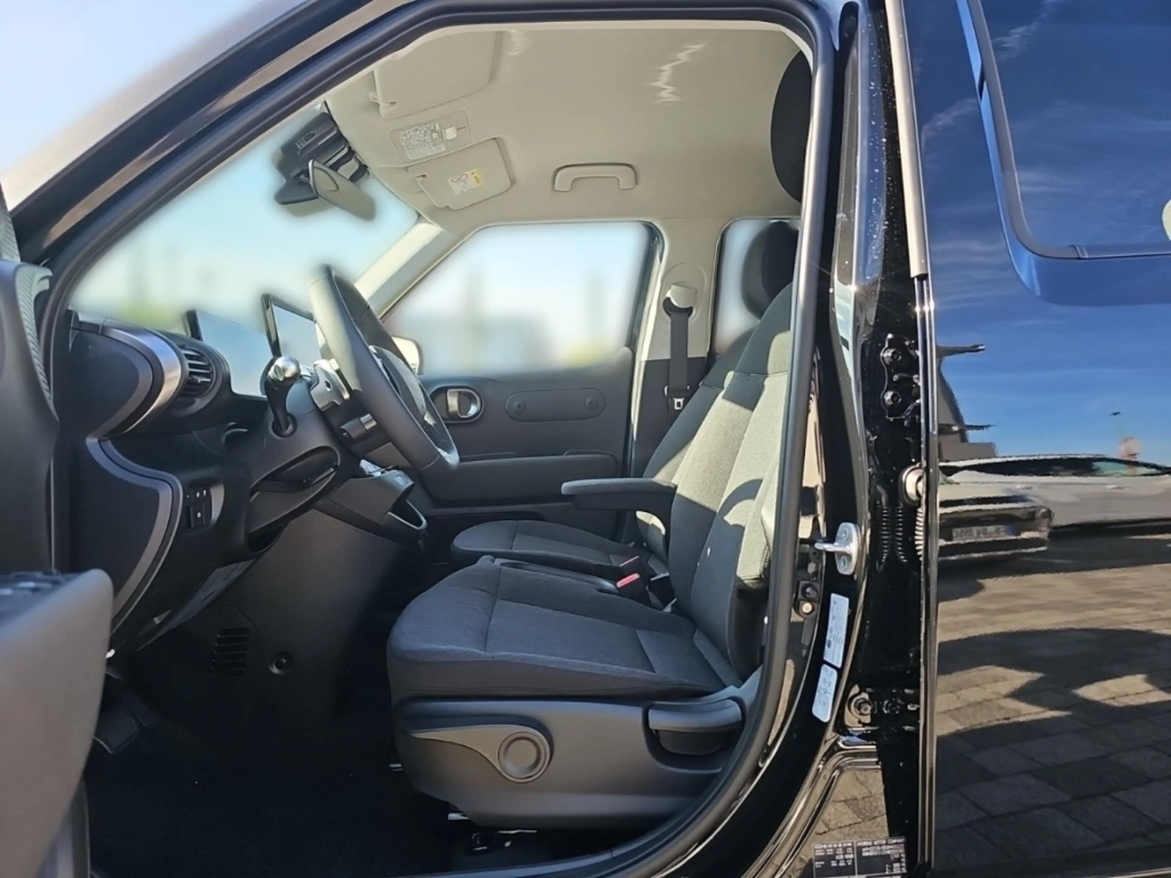 Hyundai Inster 49 kWh Prime Voll-LED Totwinkelass. Navi — photo 7