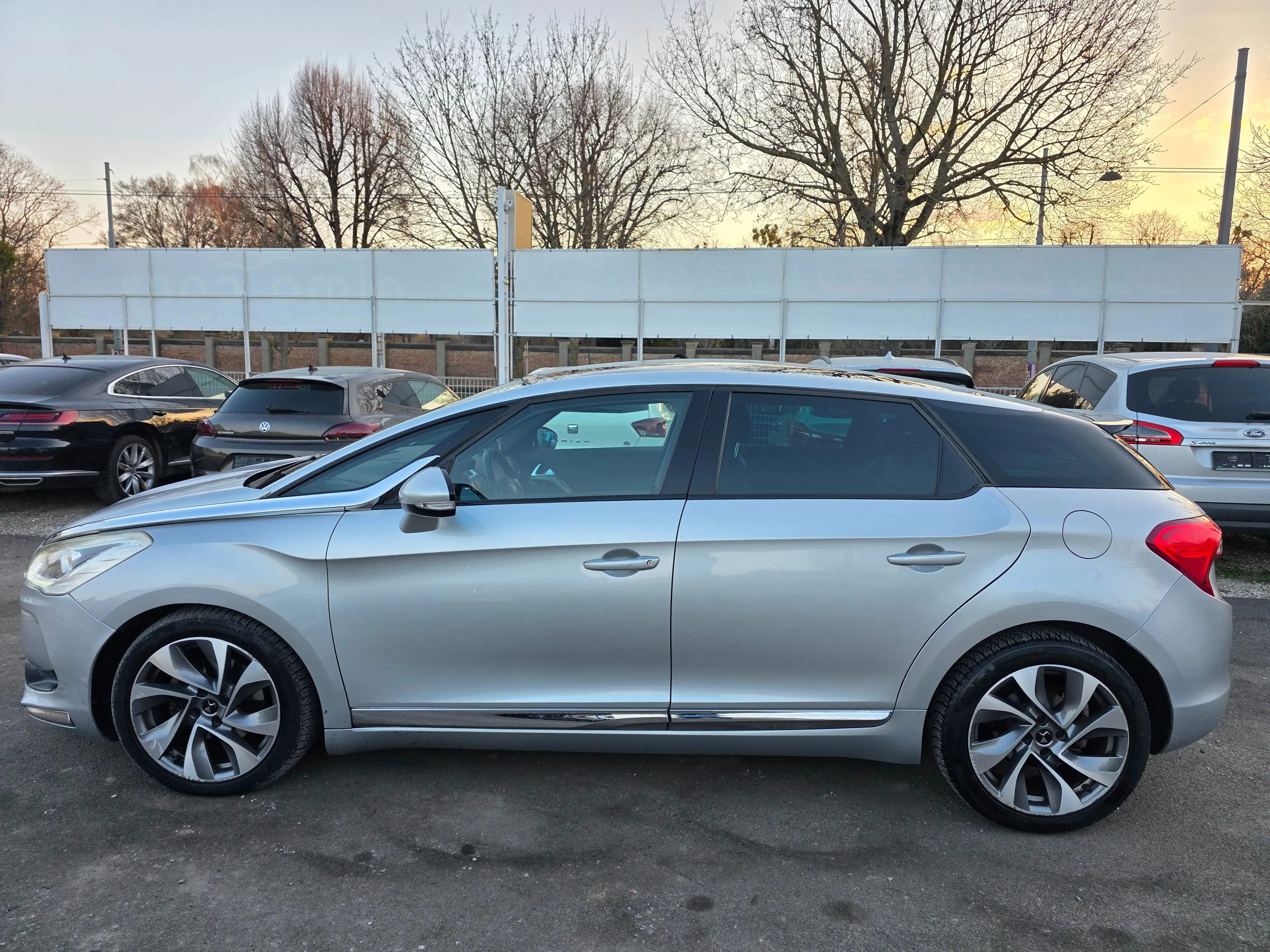 Citroen DS5 Automatik / Panoramadach / Pickerl bei Scania — photo 15