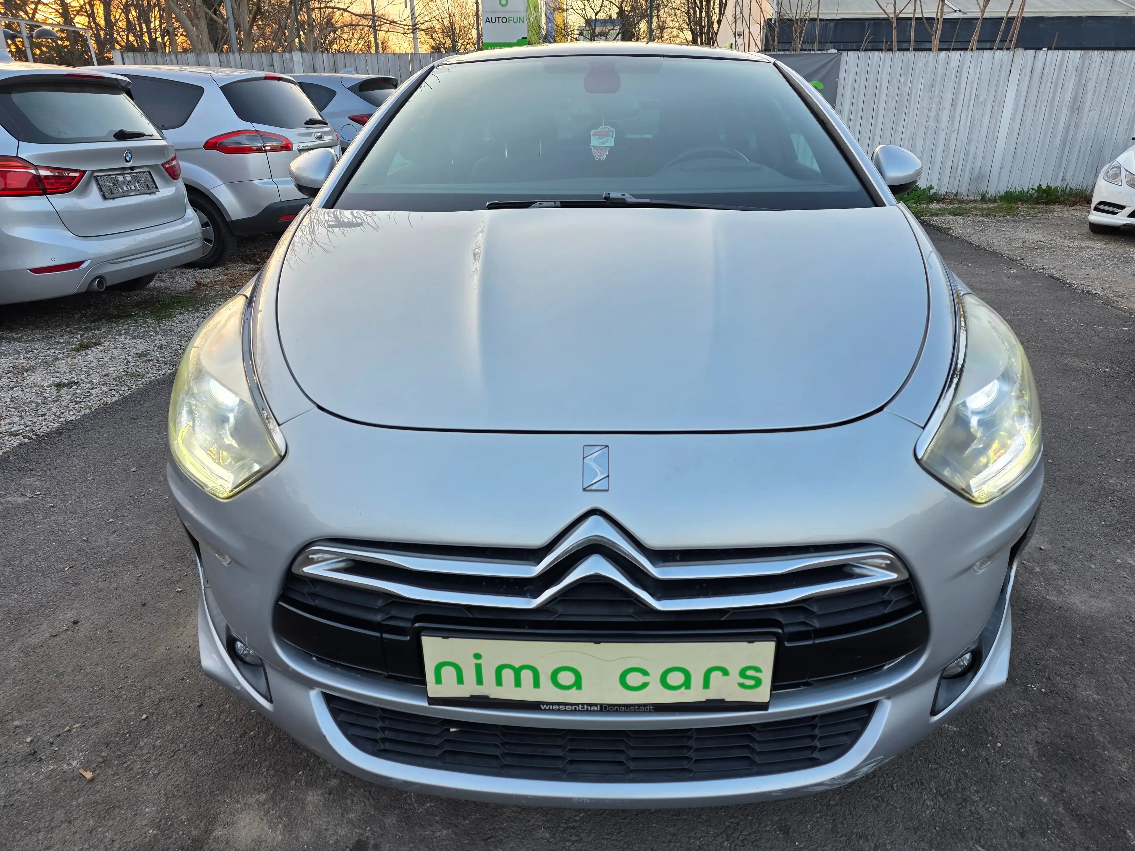 Citroen DS5 Automatik / Panoramadach / Pickerl bei Scania — photo 4