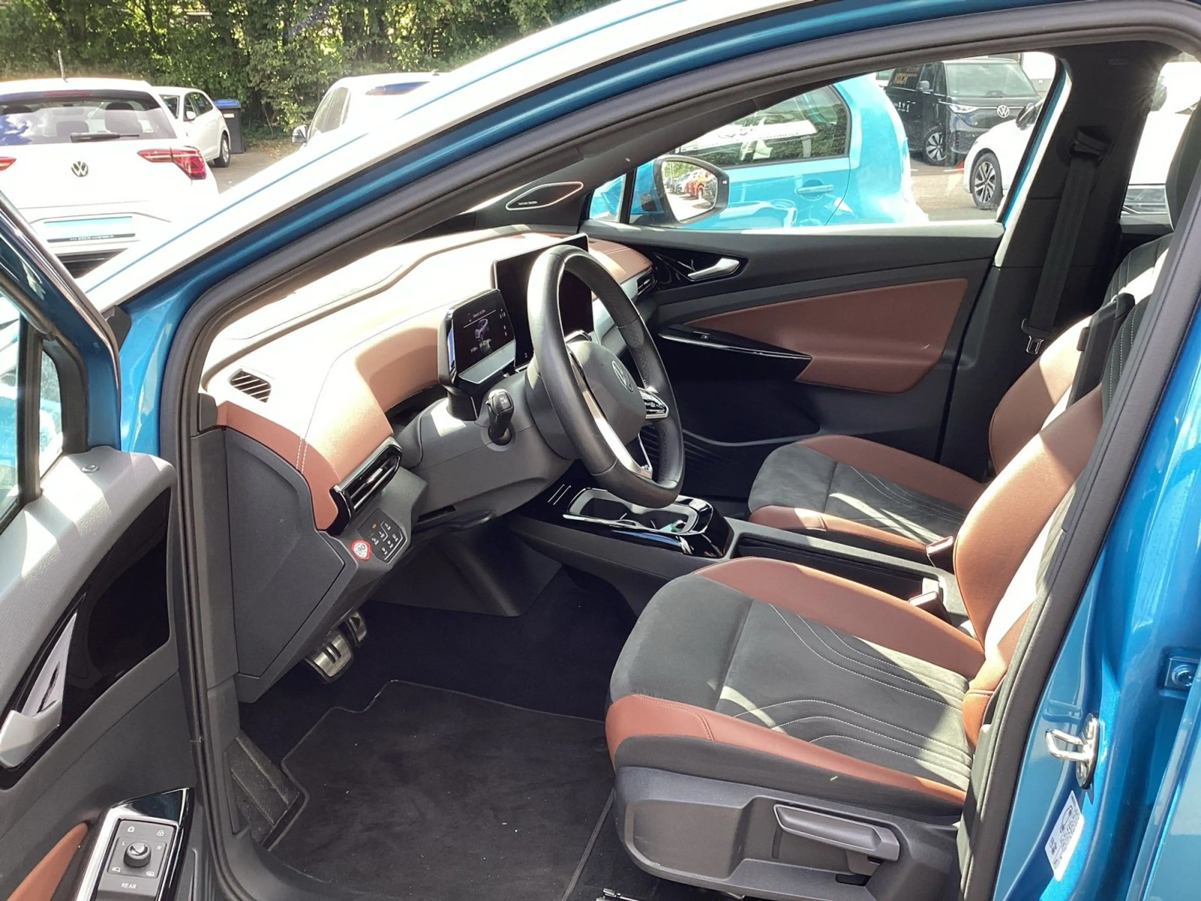 Volkswagen ID.5 Pro 77kWh Navi LED AHK Pano Kamera — photo 10