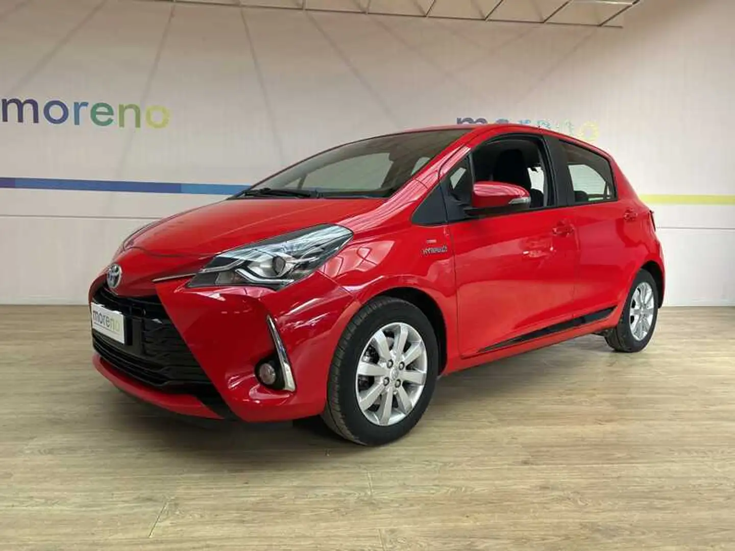 Toyota Yaris 1.5 hybrid Active 5p Rosso - 1