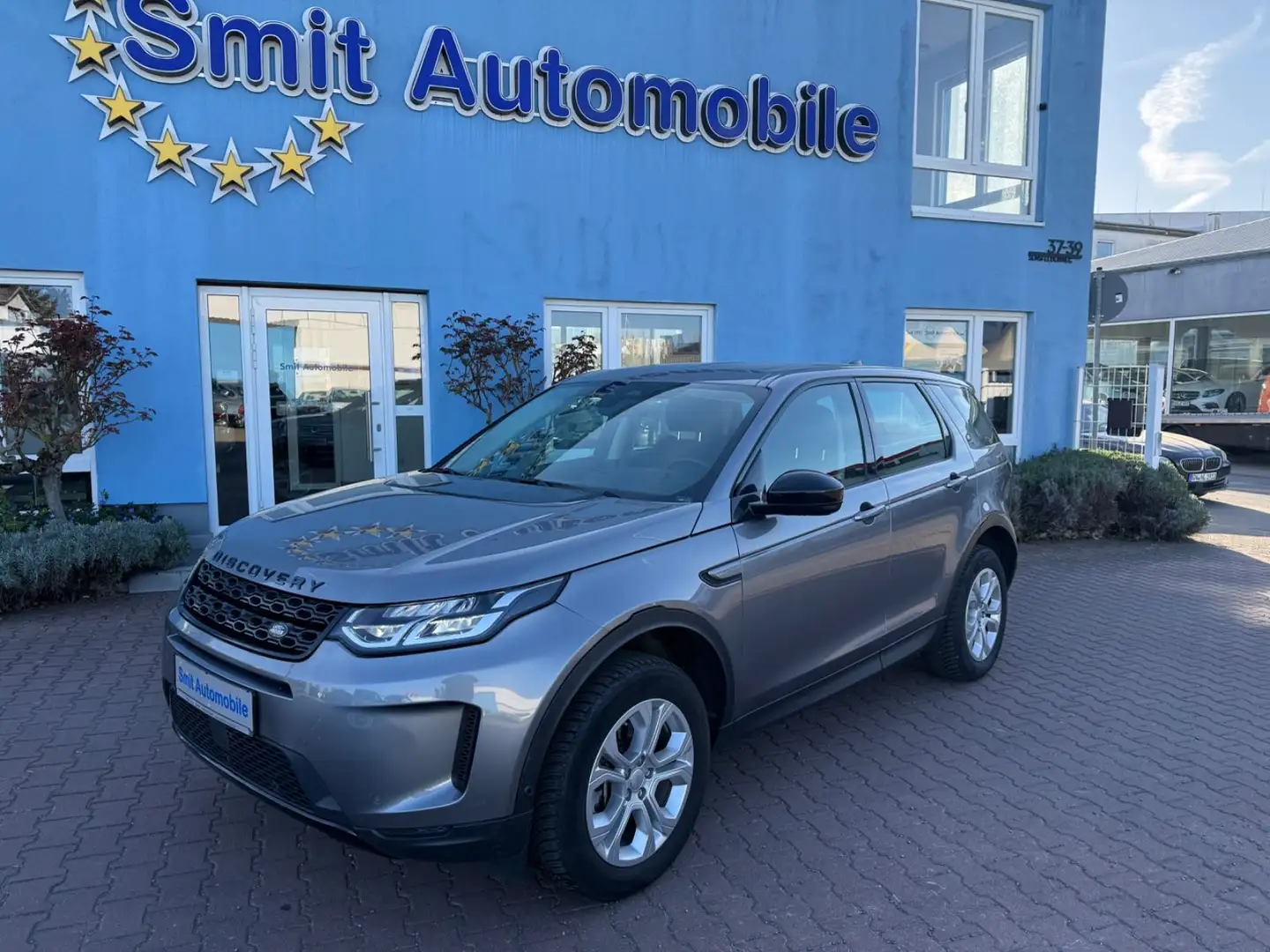Land Rover Discovery Sport S AWD mit Gebrauchsspuren Šedá - 1