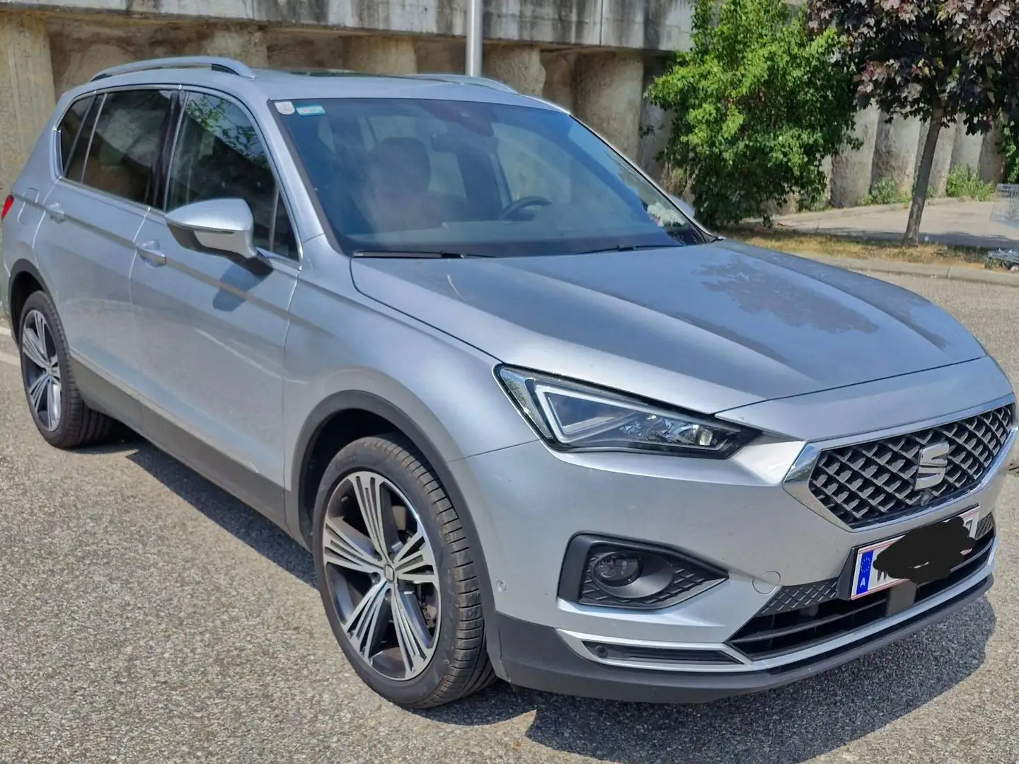 SEAT Tarraco Tarraco 2,0 TSI ACT Xcellence 4Drive DSG Xcellence Silber - 1