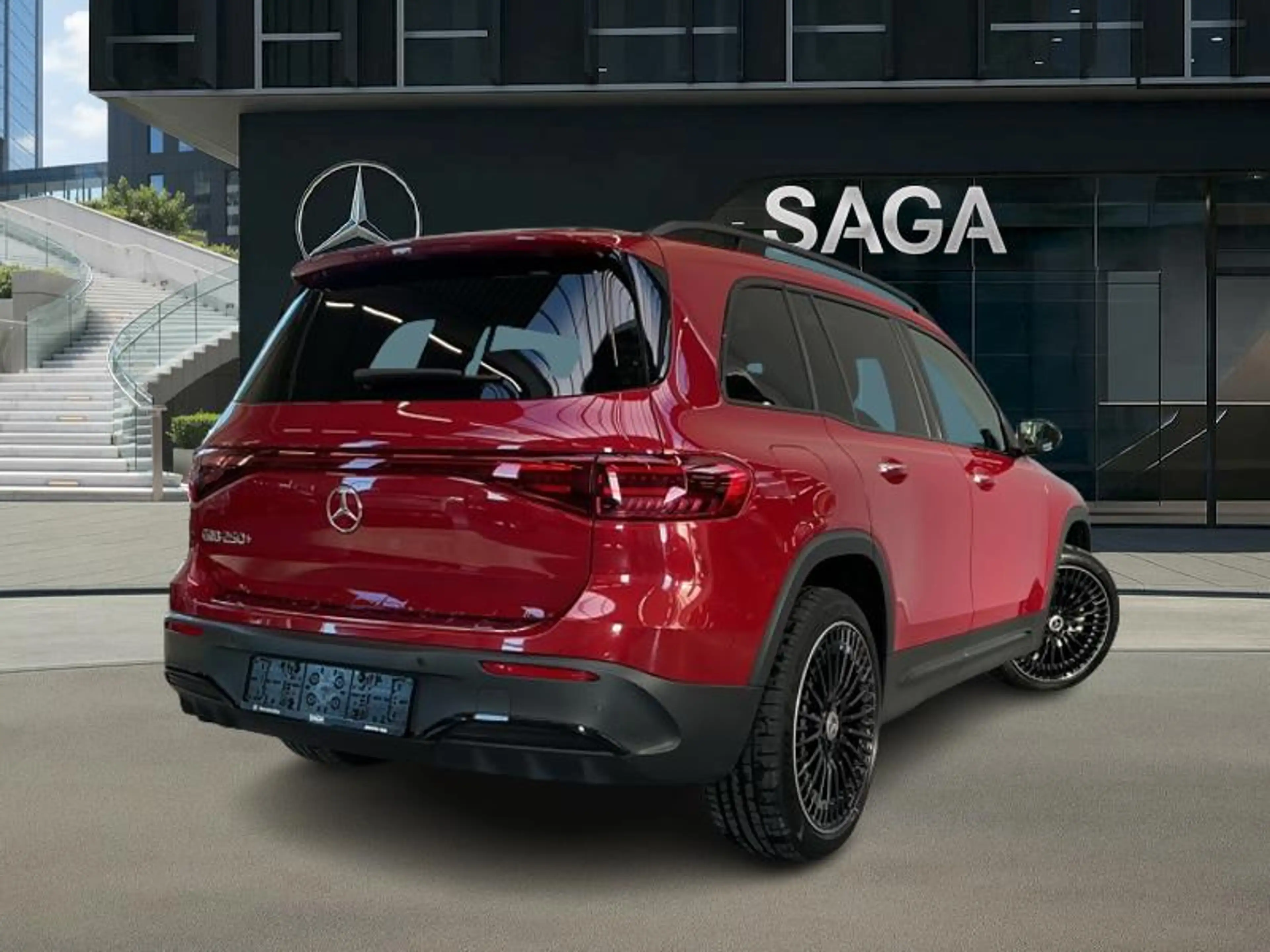 Mercedes-Benz EQB 250 + AMG Pack Night Toit Pano Burmester — photo 2